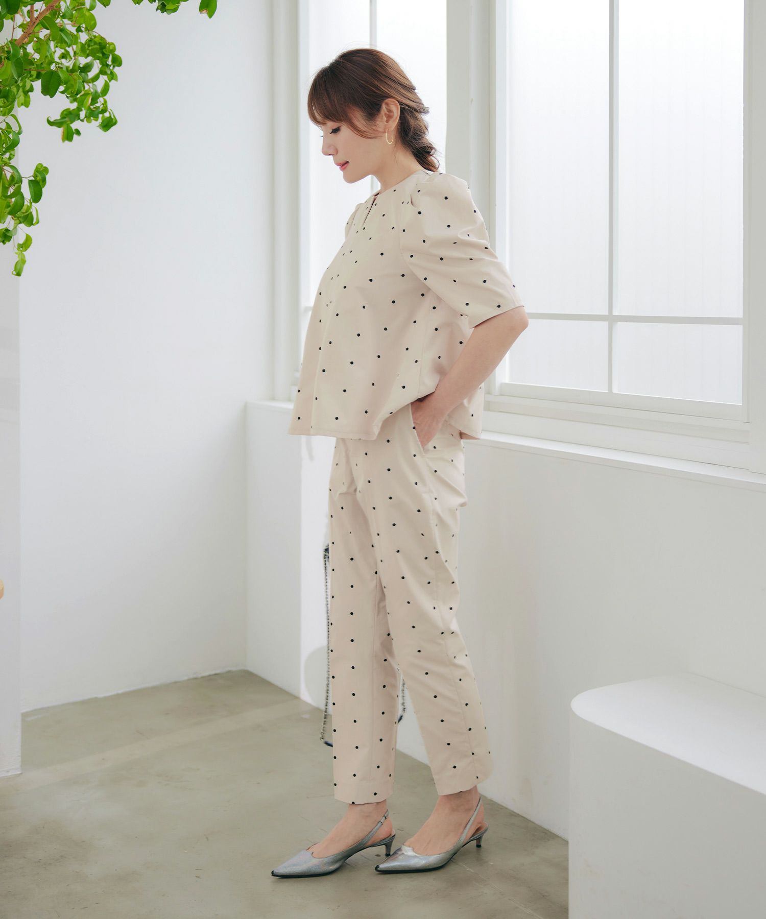 手洗い可セットアップ対応可水玉かわいい上品きれいめ大人カジュアルオフィスフォーマルフェミニン美脚ジョイントスペース
