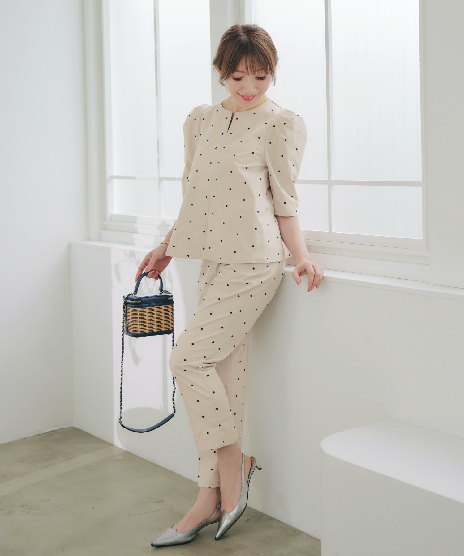 手洗い可セットアップ対応可水玉かわいい上品きれいめ大人カジュアルオフィスフォーマルフェミニン美脚ジョイントスペース