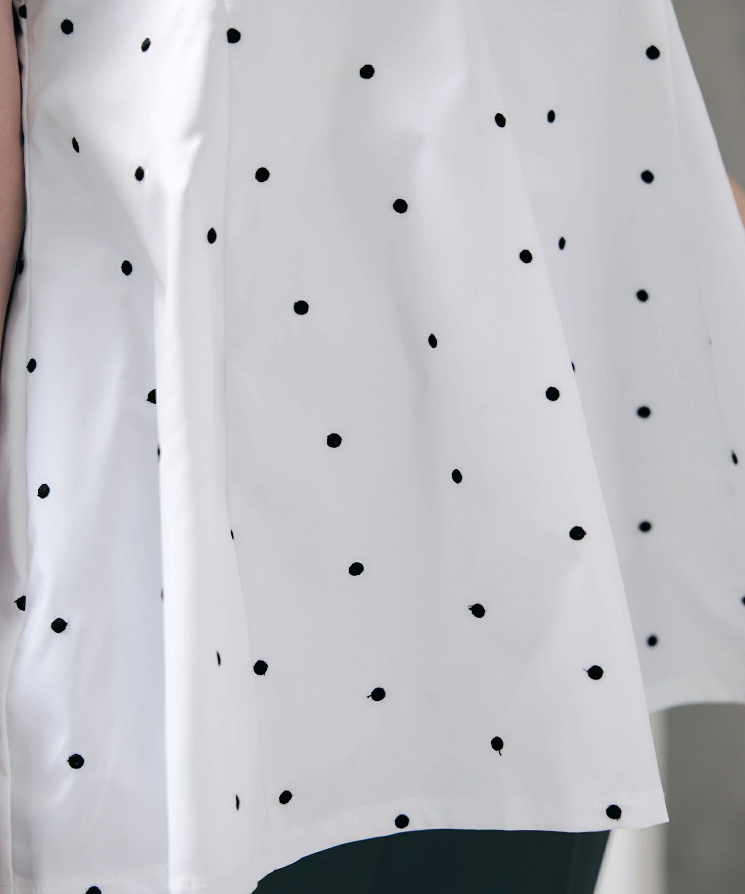 手洗い可 セットアップ対応可 水玉 かわいい 上品 きれいめ 大人カジュアル オフィス フォーマル フェミニン 体型カバー Vネック ジョイントスペース