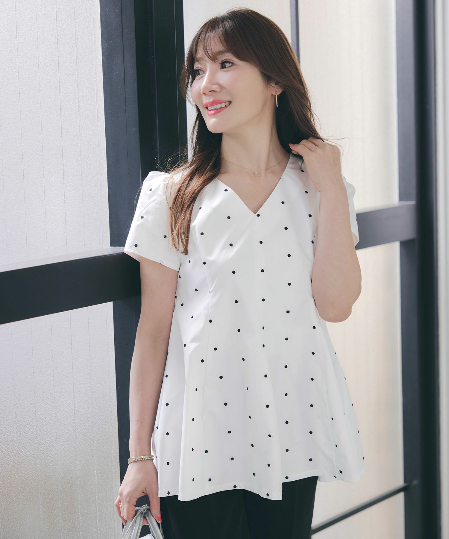 手洗い可 セットアップ対応可 水玉 かわいい 上品 きれいめ 大人カジュアル オフィス フォーマル フェミニン 体型カバー Vネック ジョイントスペース