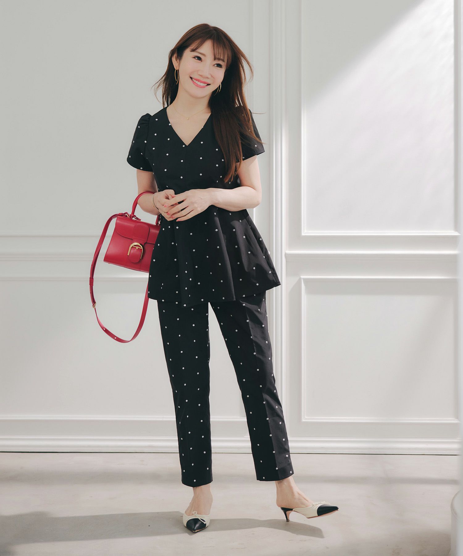 手洗い可 セットアップ対応可 水玉 かわいい 上品 きれいめ 大人カジュアル オフィス フォーマル フェミニン 体型カバー Vネック ジョイントスペース