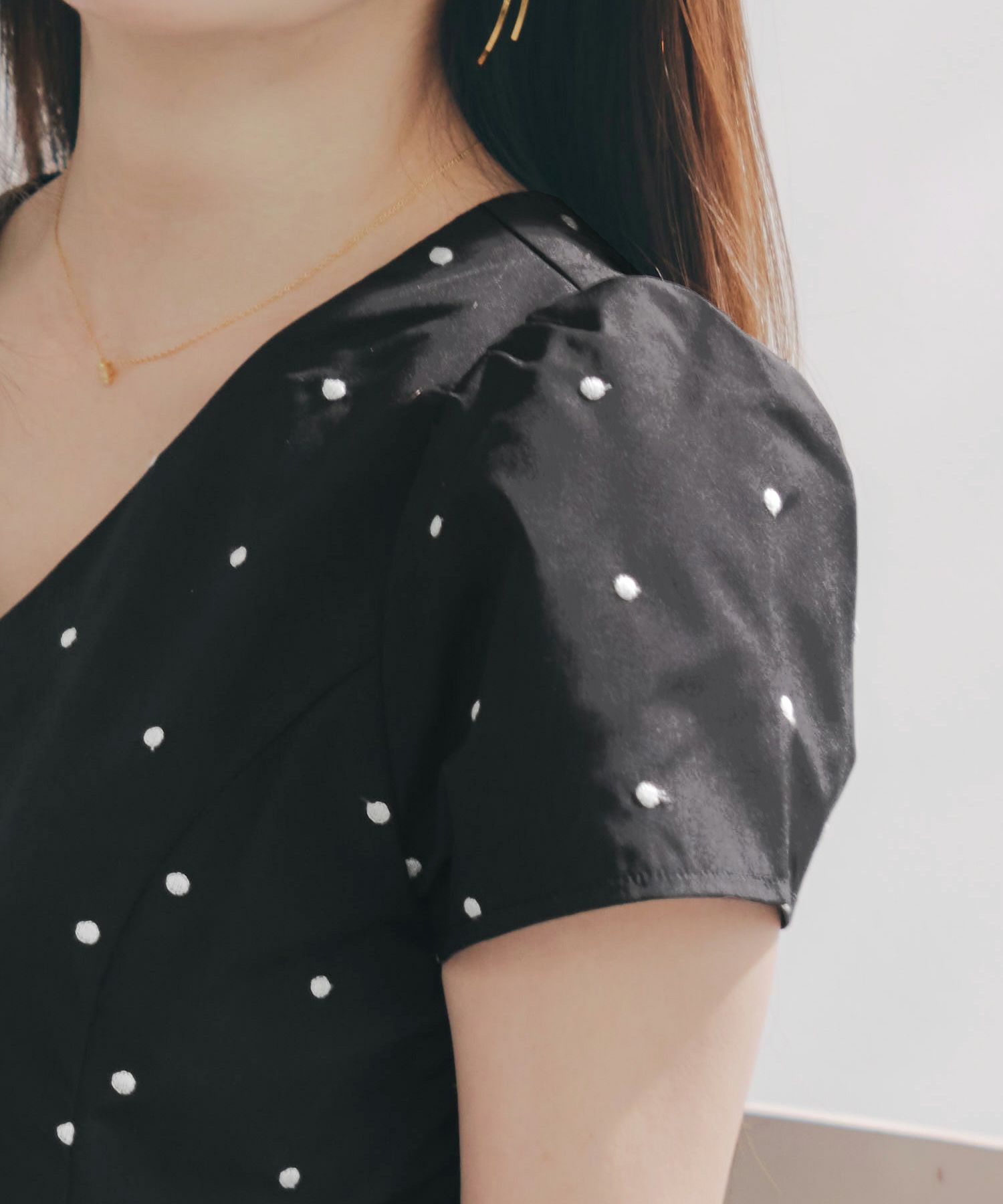 手洗い可 セットアップ対応可 水玉 かわいい 上品 きれいめ 大人カジュアル オフィス フォーマル フェミニン 体型カバー Vネック ジョイントスペース