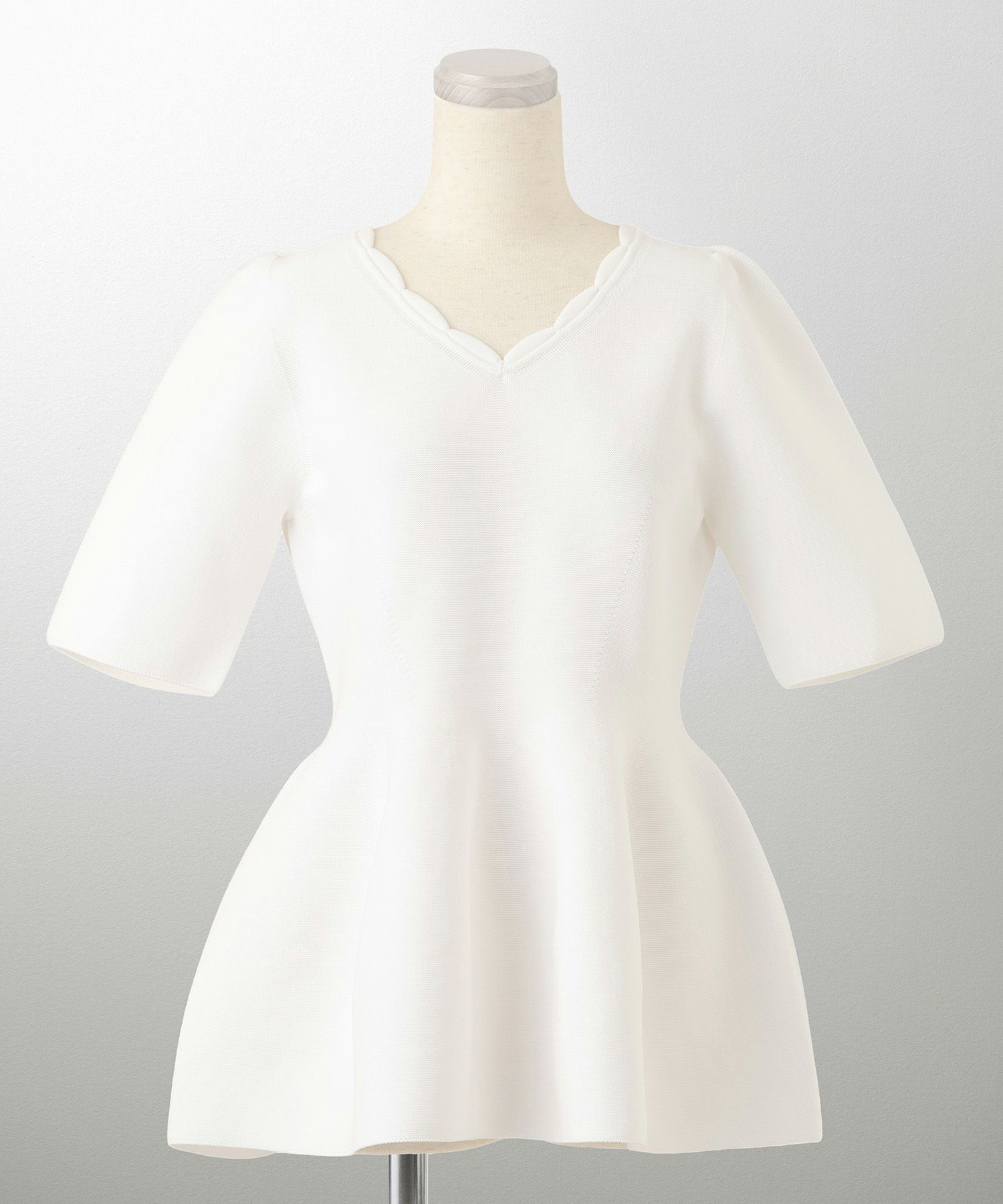 レディース ニットトップス  サマーニット スカラップ 半袖 きれいめ 上品 洗える ホワイト サックス ブラック S M