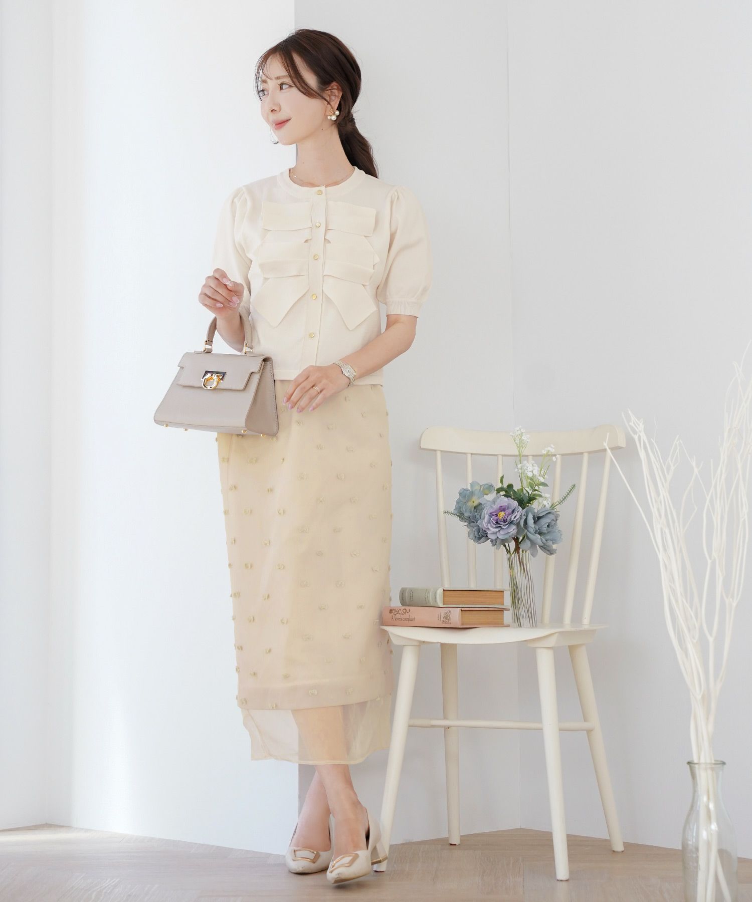 レディース/ニット/ジャケット/ショート丈/コンパクト丈/ゴールド/リボン/春/夏/秋/きれい/フェミニン/エレガント/上品