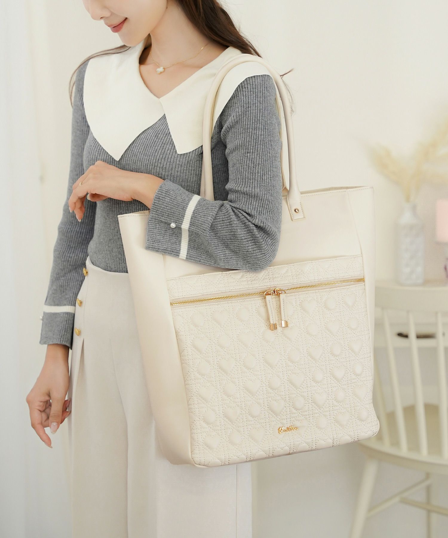 レディース/ビジネスバッグ/A4/軽量/大容量/通勤/バッグ/pc/キャリーオン/トートバッグ/20代/30代/40代/ギフト/td/母の日/春/夏/秋/冬/ハートキルティング/可愛い/推し活/お仕事/ビジネスバッグ/旅行/ハンドル/肩掛け