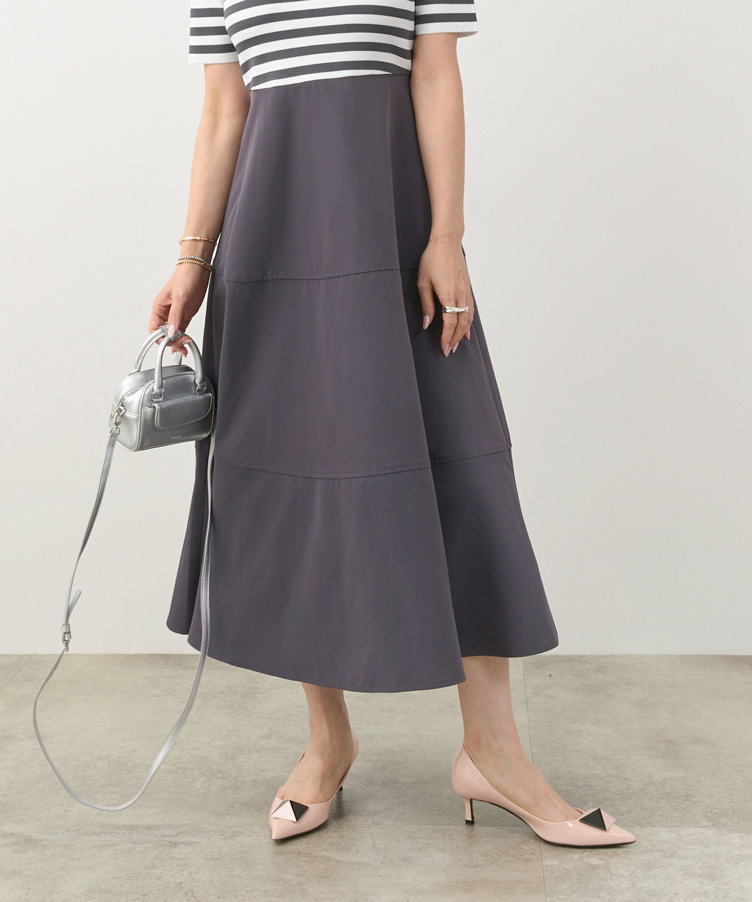 手洗い可上品きれいめボーダー柄大人可愛いオフィスカジュアルフェニミンオフィス白黒ジョイントスペース