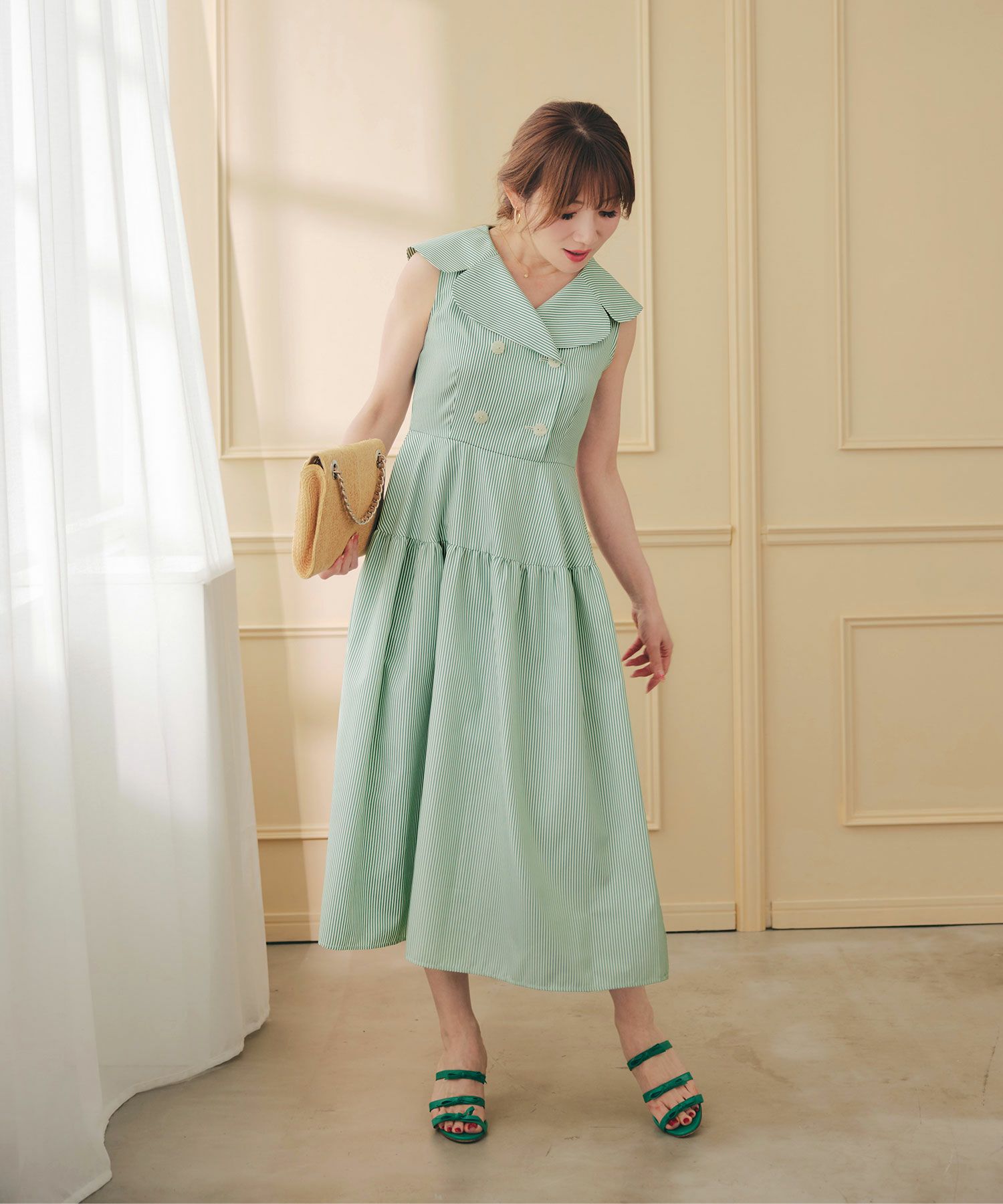 手洗い可上品きれいめ柄体型カバー大人可愛いオフィスカジュアルフェニミンオフィス白黒ジョイントスペース