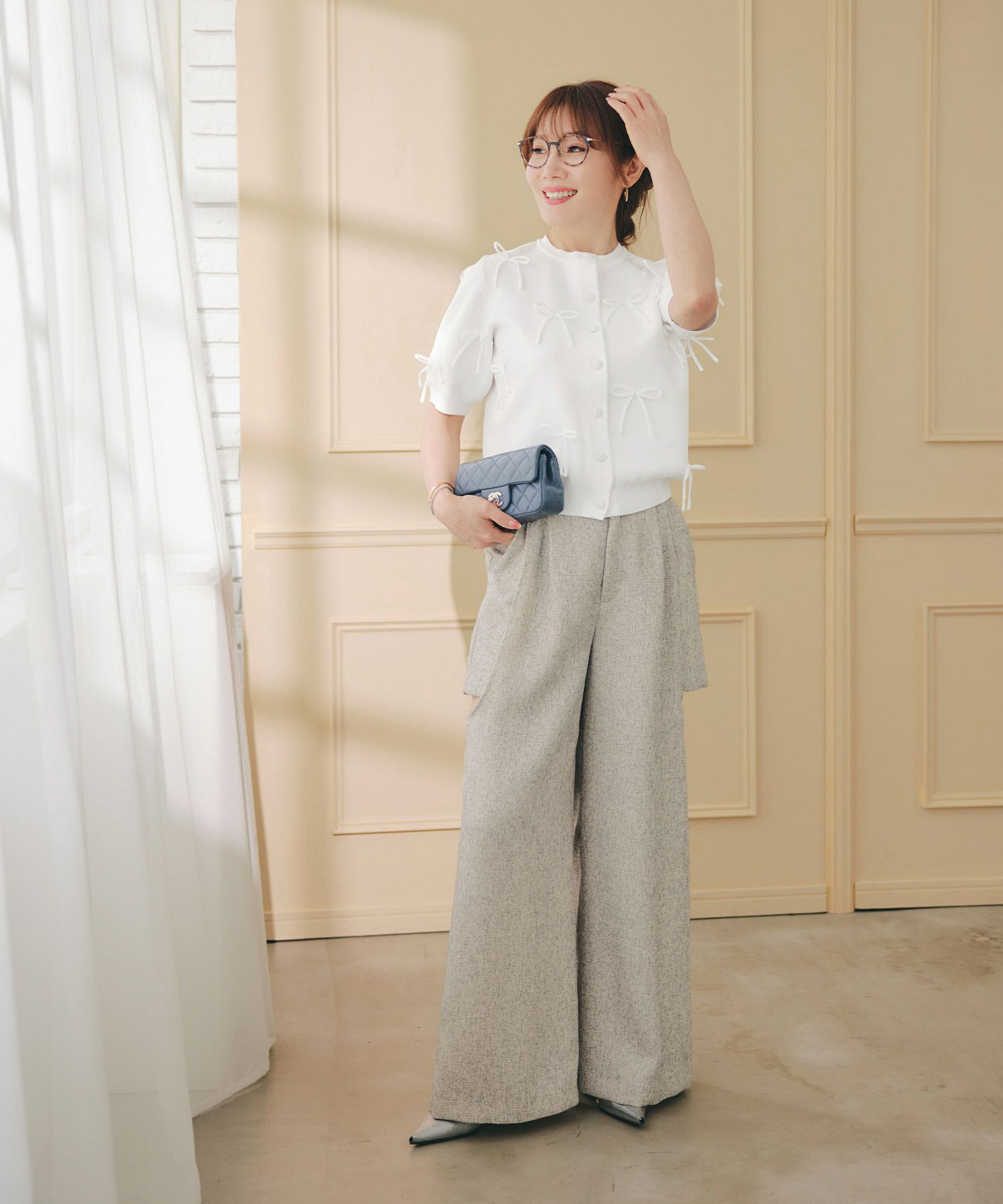 手洗い可ラウンドネック裾リブおしゃれフェミニン上品大人可愛いきれいめ大人カジュアルくるみ釦ジョイントスペース