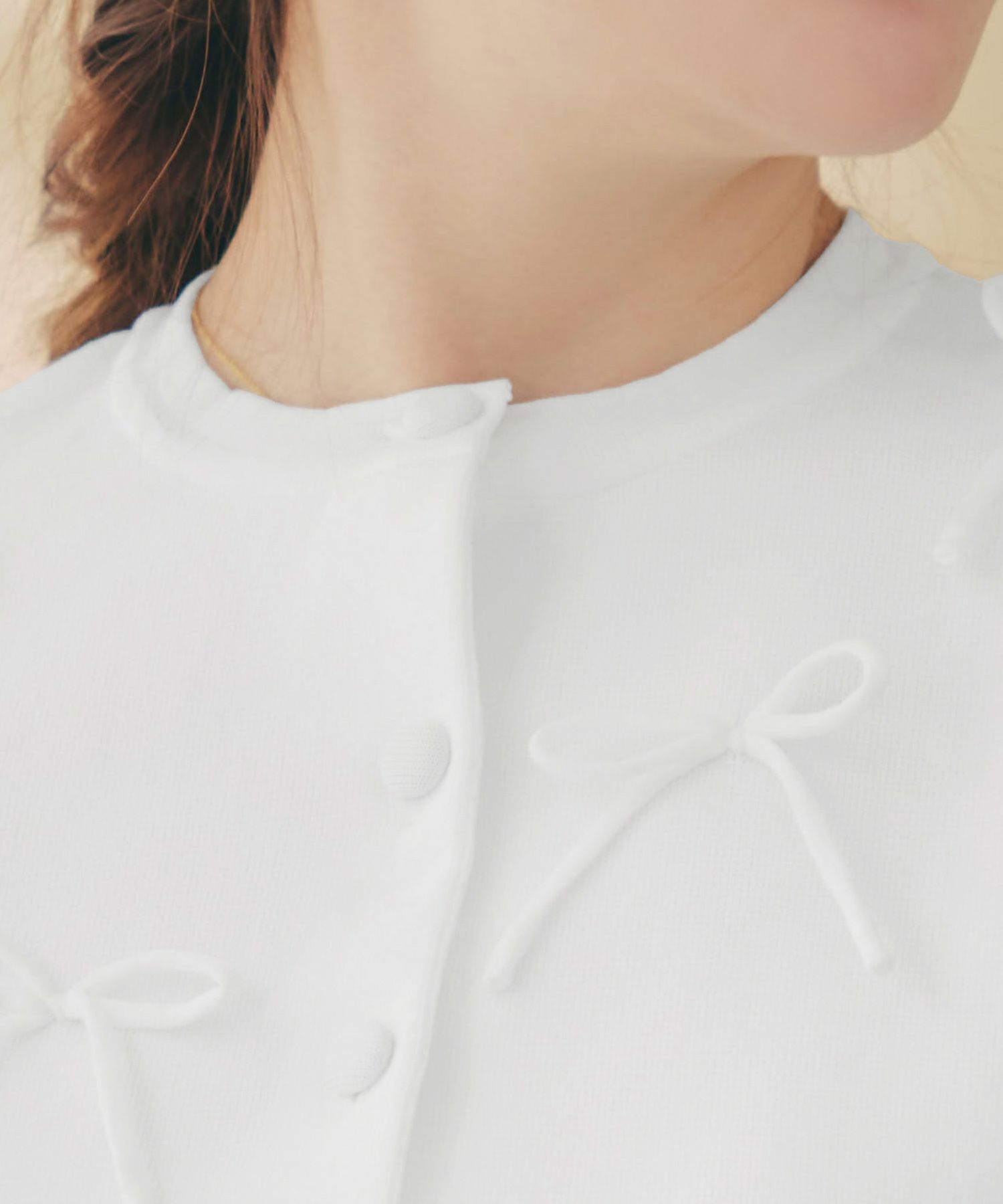 手洗い可ラウンドネック裾リブおしゃれフェミニン上品大人可愛いきれいめ大人カジュアルくるみ釦ジョイントスペース