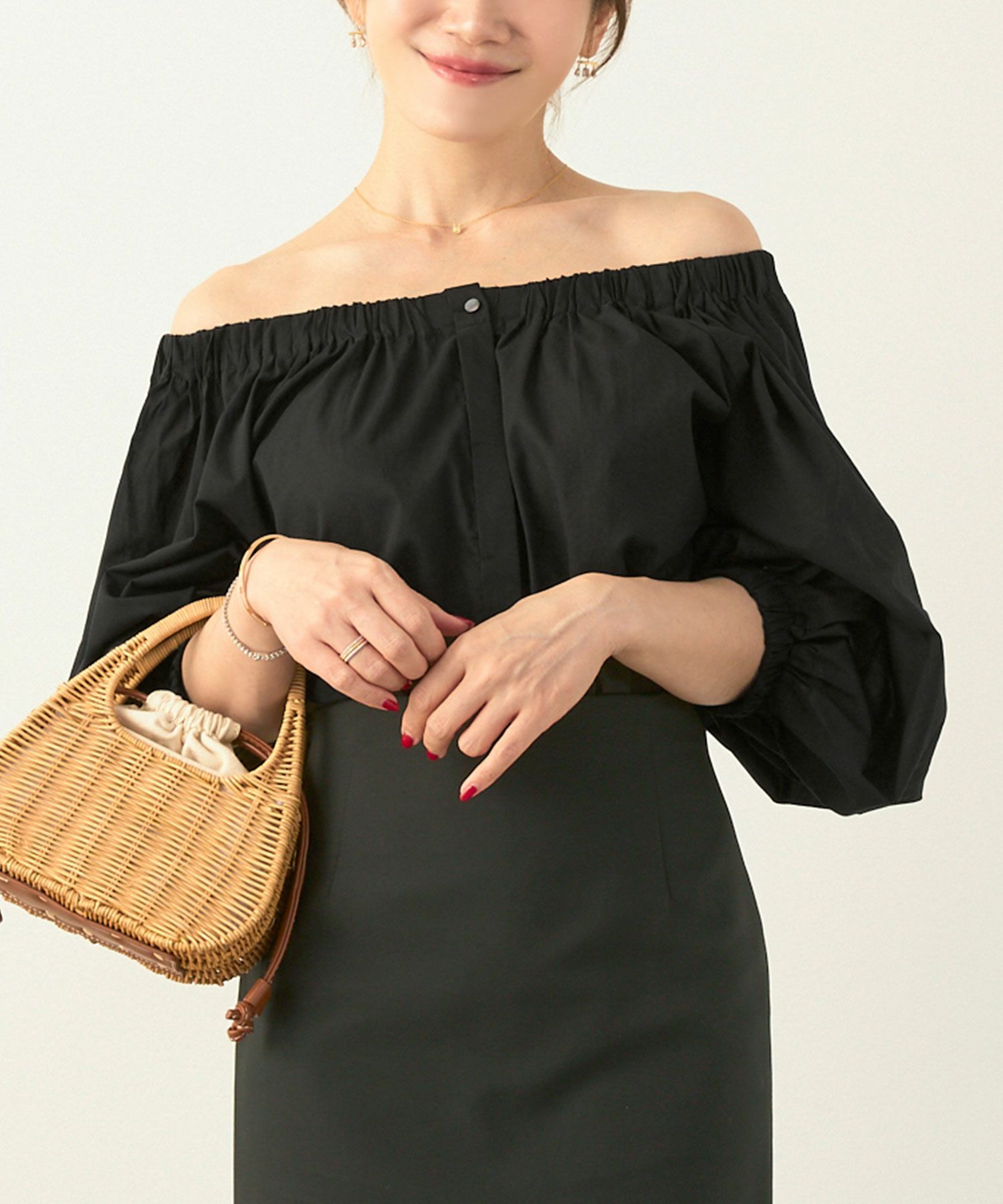 セレクト上品きれいめボリュームスリーブフリーサイズオフィスカジュアルフェミニンシンプルゆったり体型カバージョイントスペース