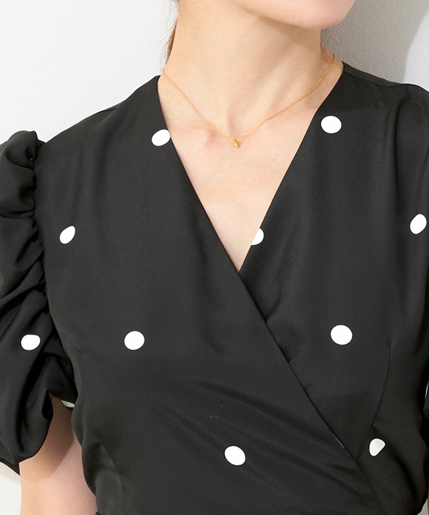 手洗い可Vネックタイトオケージョンセレモニーおしゃれフェミニン上品大人可愛いきれいめ半袖夏柄ジョイントスペース