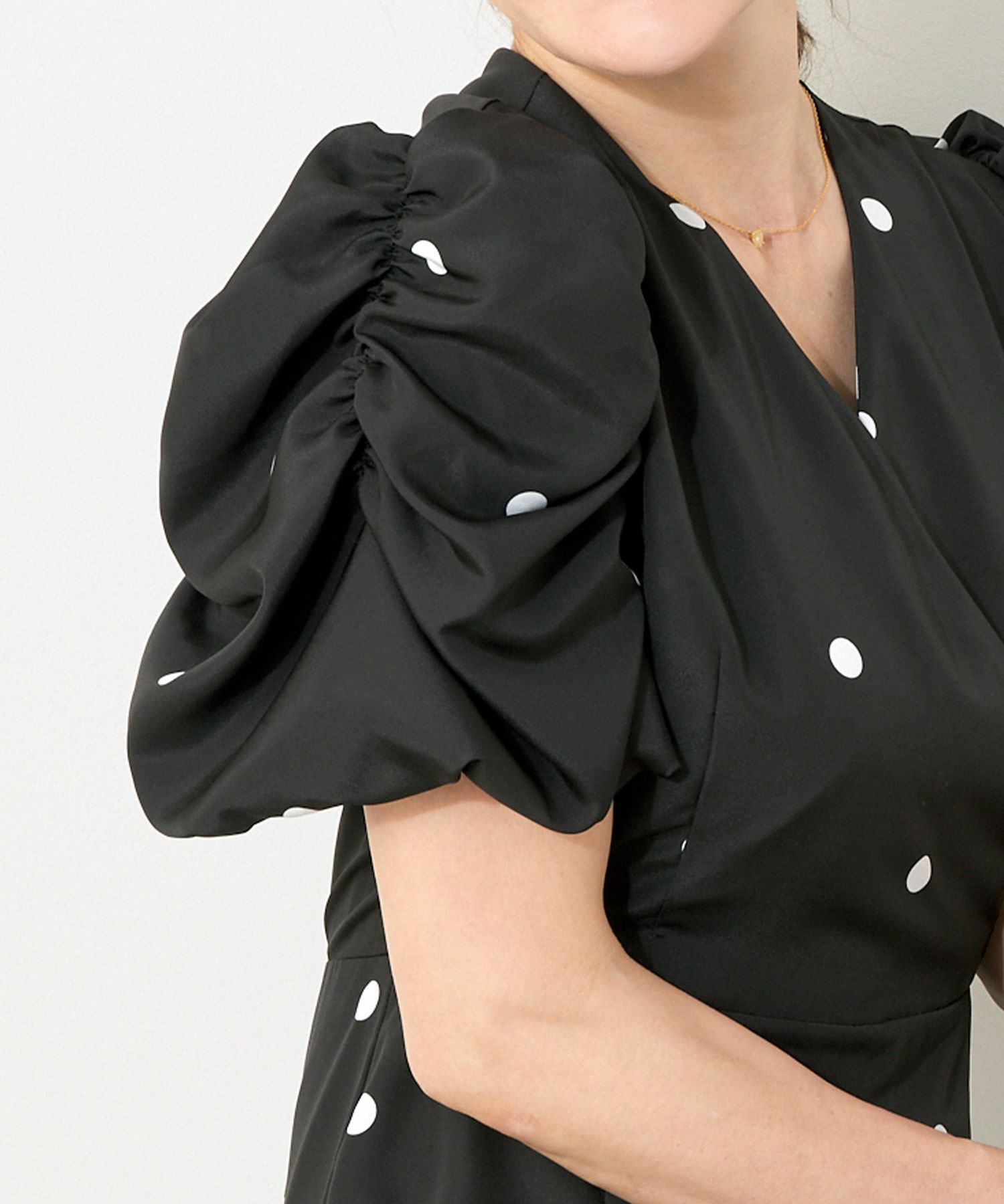 手洗い可Vネックタイトオケージョンセレモニーおしゃれフェミニン上品大人可愛いきれいめ半袖夏柄ジョイントスペース