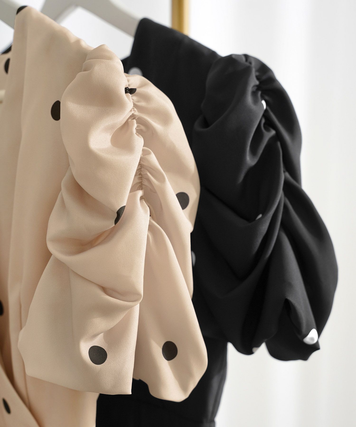 手洗い可Vネックタイトオケージョンセレモニーおしゃれフェミニン上品大人可愛いきれいめ半袖夏柄ジョイントスペース