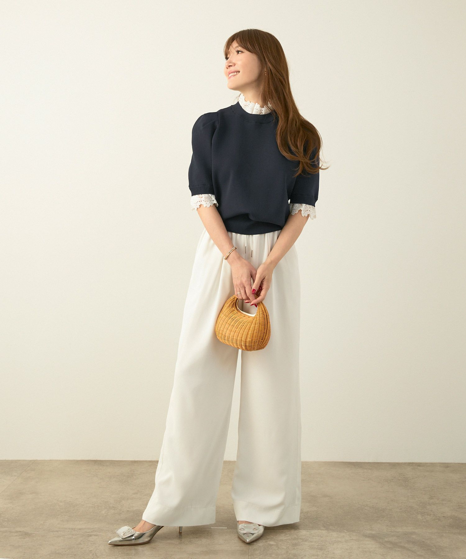 手洗い可ラウンドネック裾リブおしゃれフェミニンオフィス上品大人可愛いきれいめ大人カジュアルジョイントスペース