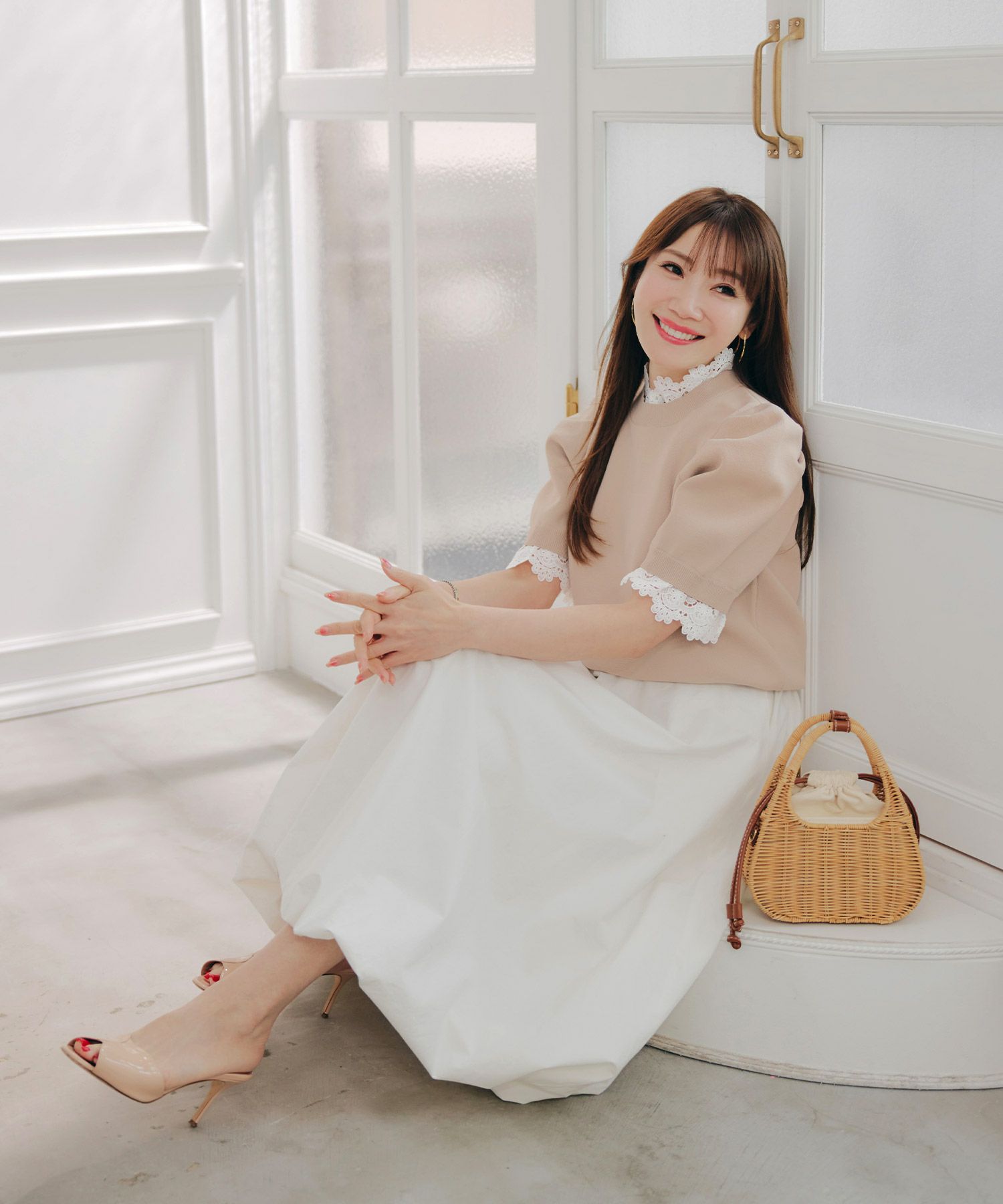 手洗い可ラウンドネック裾リブおしゃれフェミニンオフィス上品大人可愛いきれいめ大人カジュアルジョイントスペース