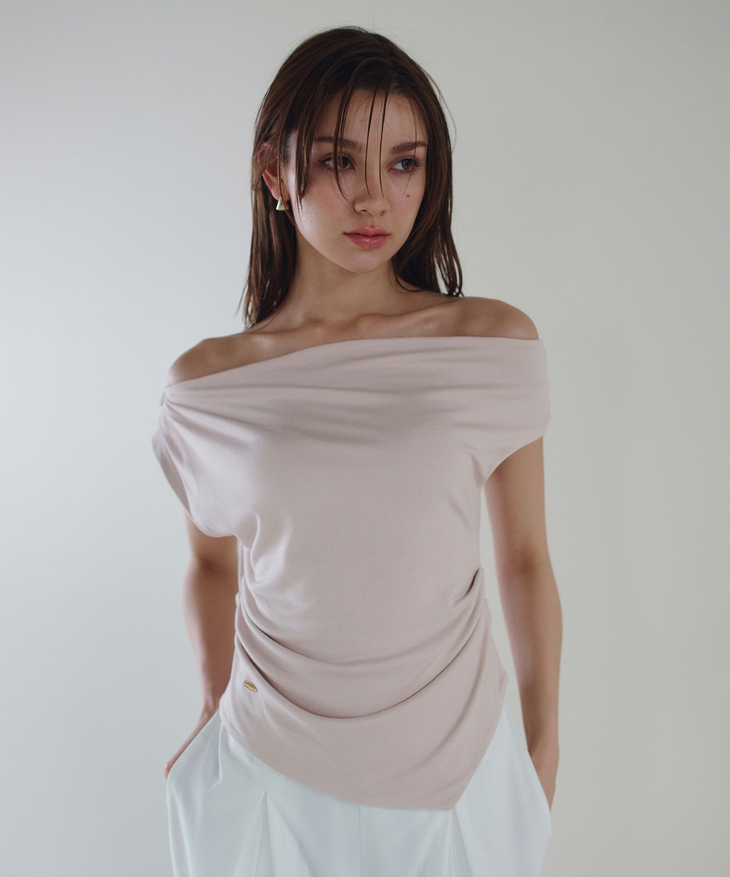 アシンメトリー オフショル プルオーバー KINO THE KEI