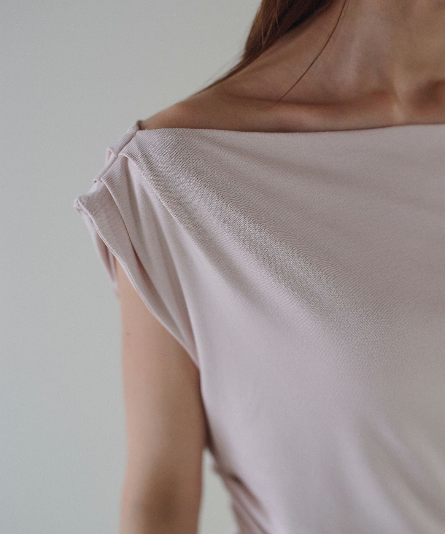 アシンメトリー オフショル プルオーバー KINO THE KEI