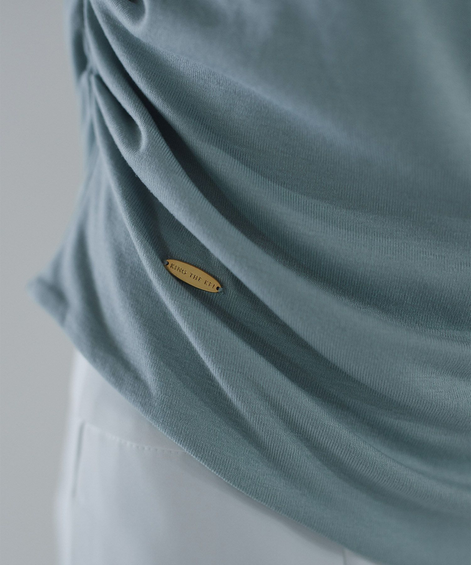 アシンメトリー オフショル プルオーバー KINO THE KEI