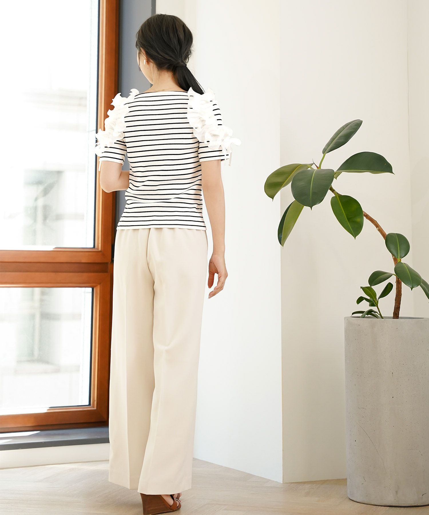 レディース/カットソー/トップス/フリル/プリーツ/パーツ/袖/映え/半袖/リボン/クルーネック/リブカットソー/ボーダー/無地/アイボリー/ピンク/ブラック/春/夏/秋/晩夏/伸縮/フェミニン/エレガント/上品/カワイイ/おしゃれ