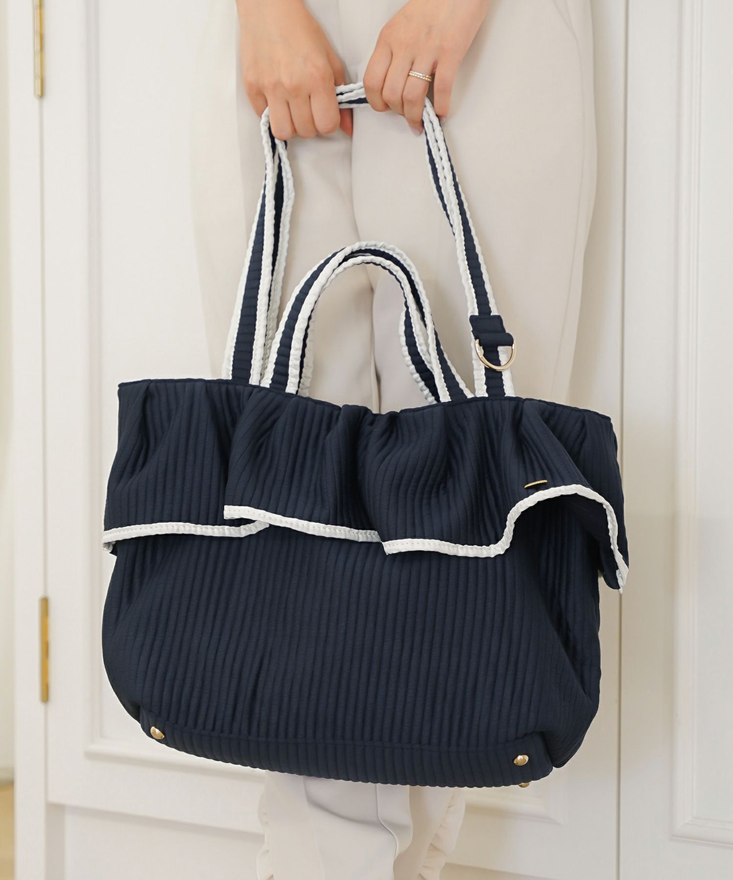 レディース/バッグ/グッズ/トートバッグ/大容量/ハンドル/肩掛け/フリル/チャコール/ピンク/クリーム/ベージュ/オールシーズン/ママ/ベビーカー/お出かけ/産前産後/入院バッグ/かわいい/フェミニン/上品/ナチュラル/カジュアル