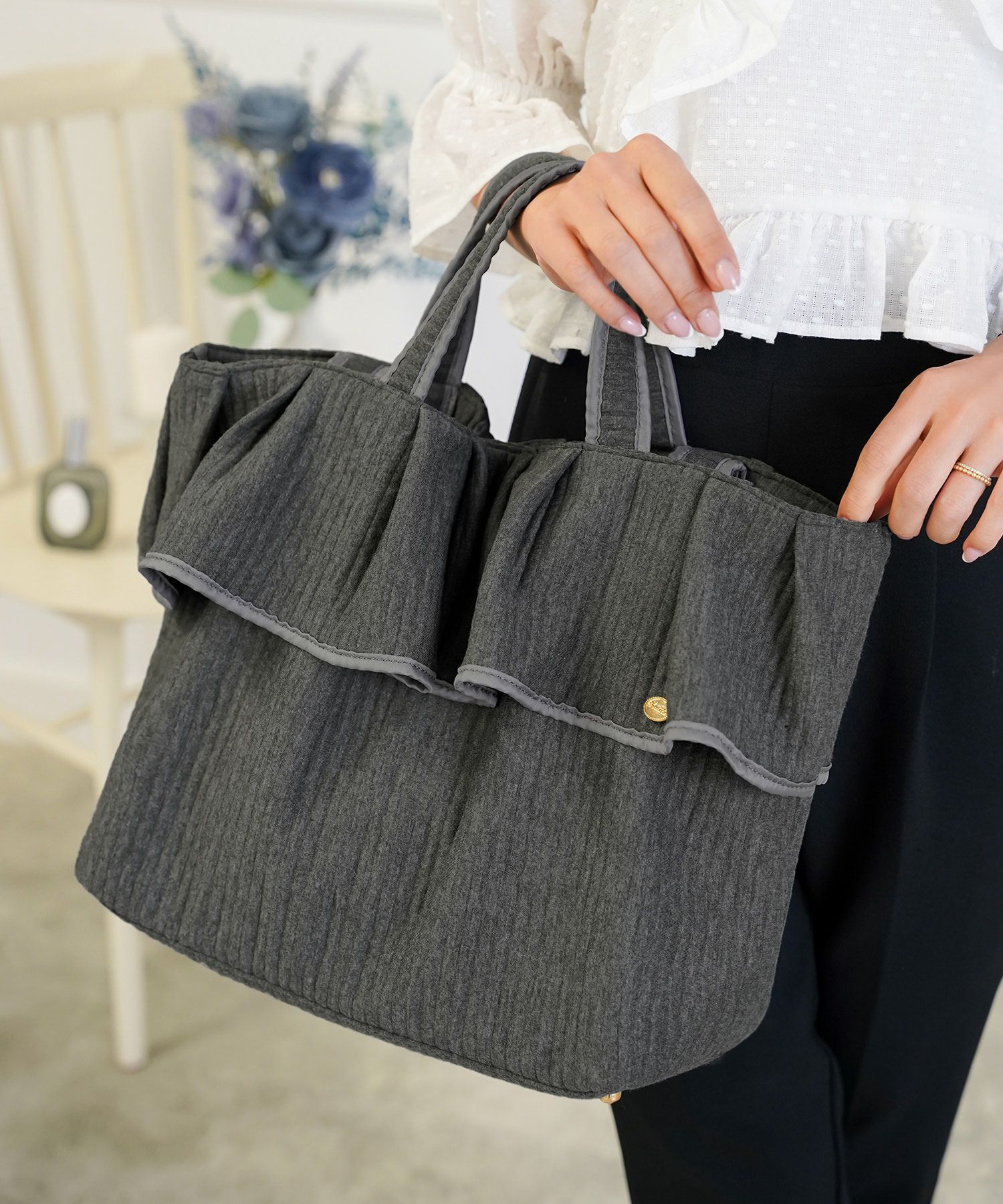 レディース/バッグ/グッズ/トートバッグ/大容量/ハンドル/肩掛け/フリル/チャコール/ピンク/クリーム/ベージュ/オールシーズン/ママ/ベビーカー/お出かけ/産前産後/入院バッグ/かわいい/フェミニン/上品/ナチュラル/カジュアル