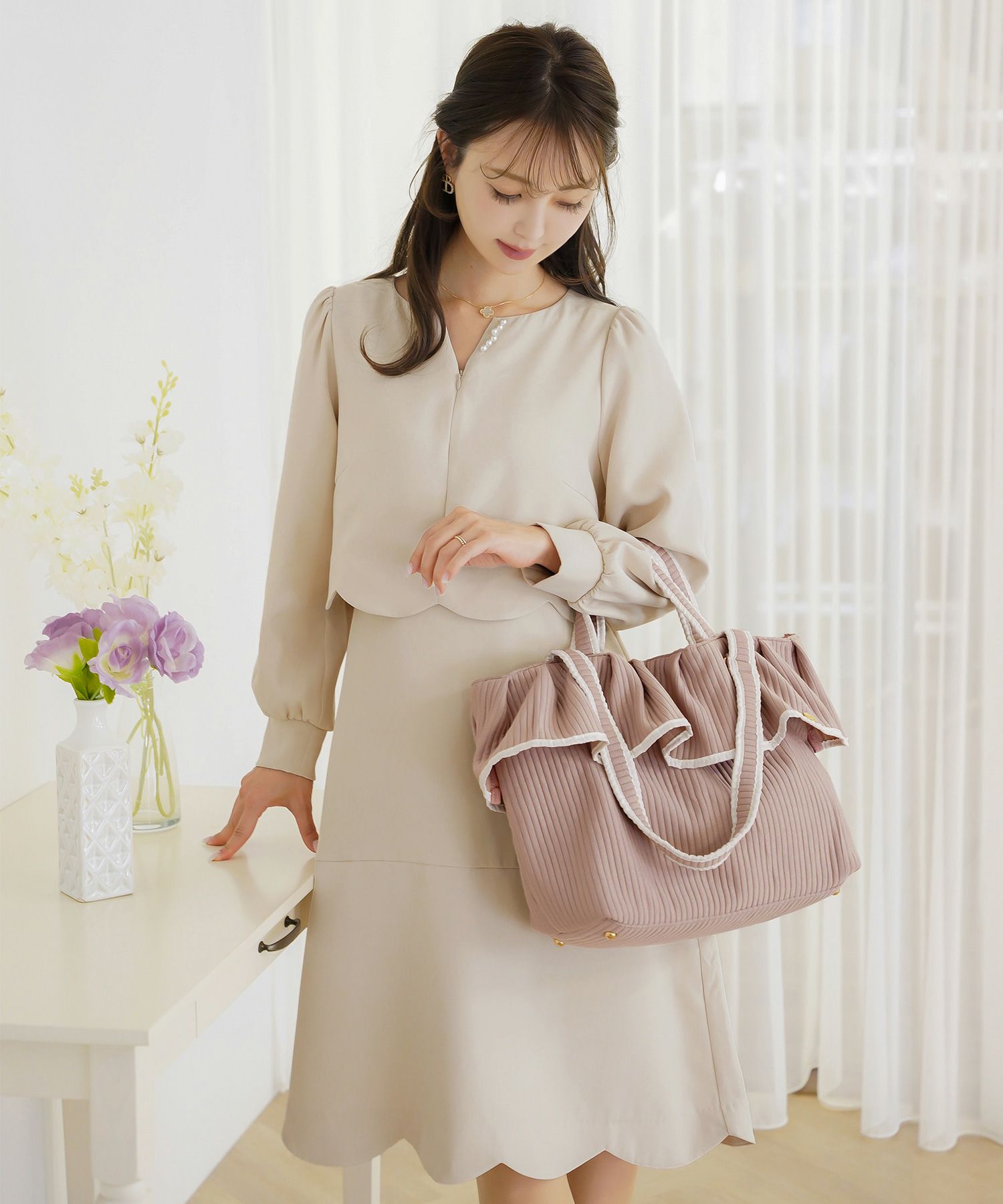 レディース/バッグ/グッズ/トートバッグ/大容量/ハンドル/肩掛け/フリル/チャコール/ピンク/クリーム/ベージュ/オールシーズン/ママ/ベビーカー/お出かけ/産前産後/入院バッグ/かわいい/フェミニン/上品/ナチュラル/カジュアル