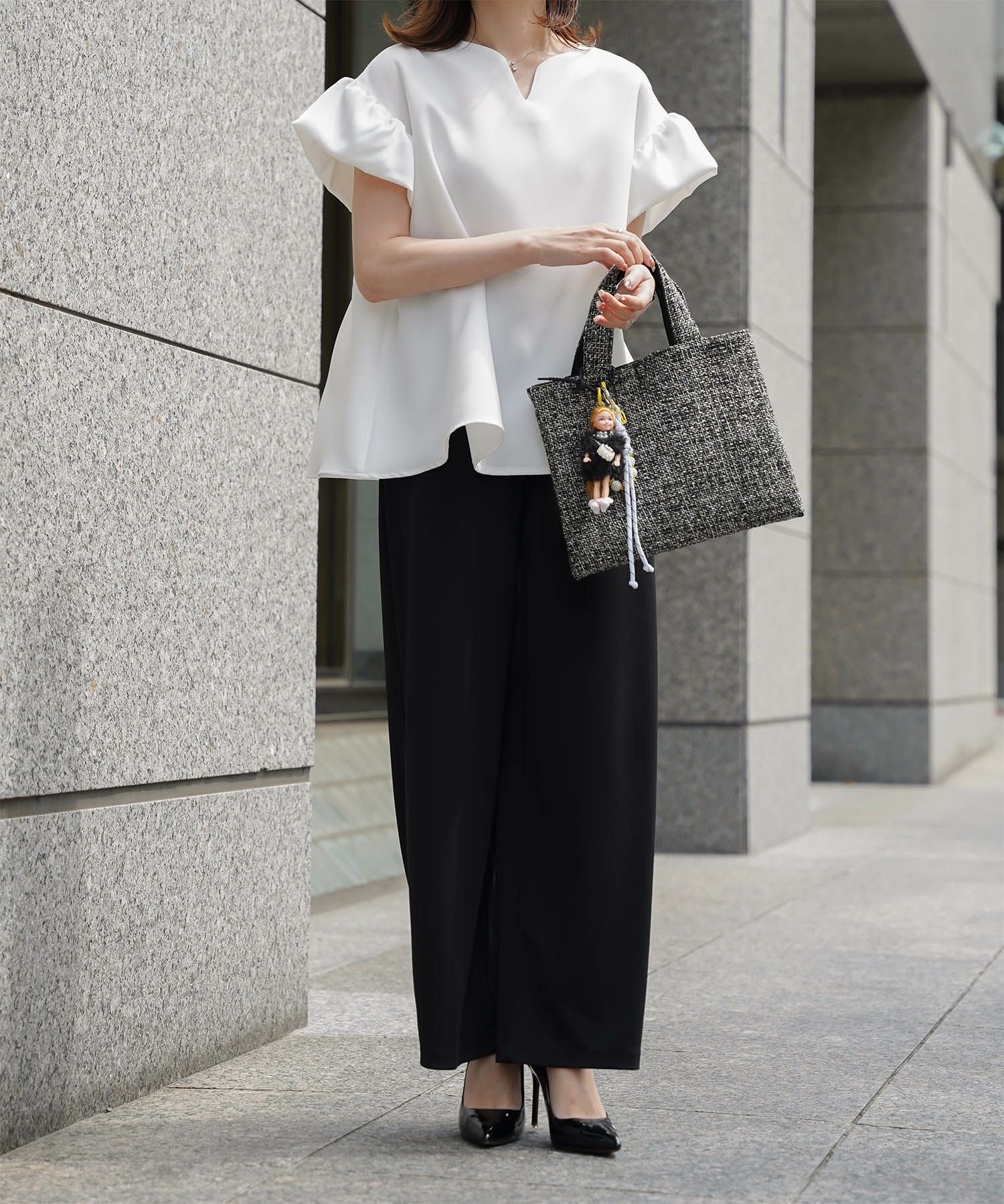 レディース ブラウス サテン フレア袖 半袖 ボリューム袖 オフィス きれいめ 上品 洗える