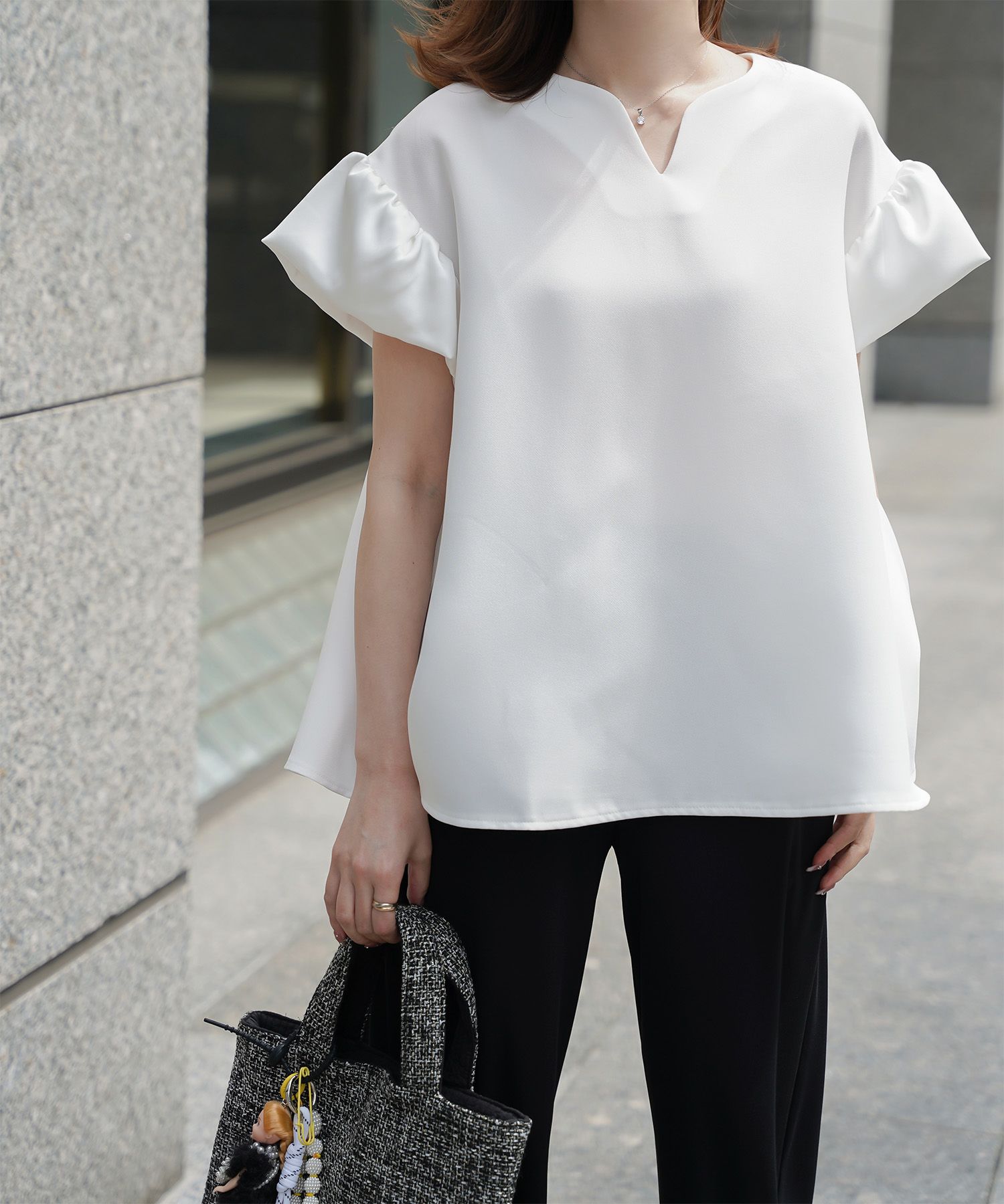 レディース ブラウス サテン フレア袖 半袖 ボリューム袖 オフィス きれいめ 上品 洗える