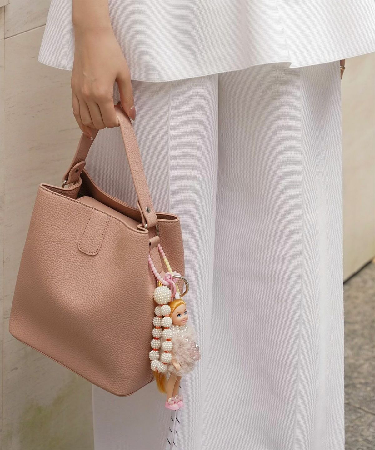 セレクト レディース グッズ 小物 人形 ドール チャーム キーホルダー ピンク ブラック おしゃれ 大人可愛い