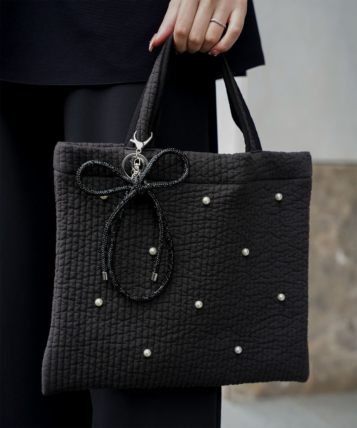 セレクト レディース キラキラ リボン チャーム きれいめ 大人可愛い トレンド/シルバー/ブラック/フリー/ラインストーン