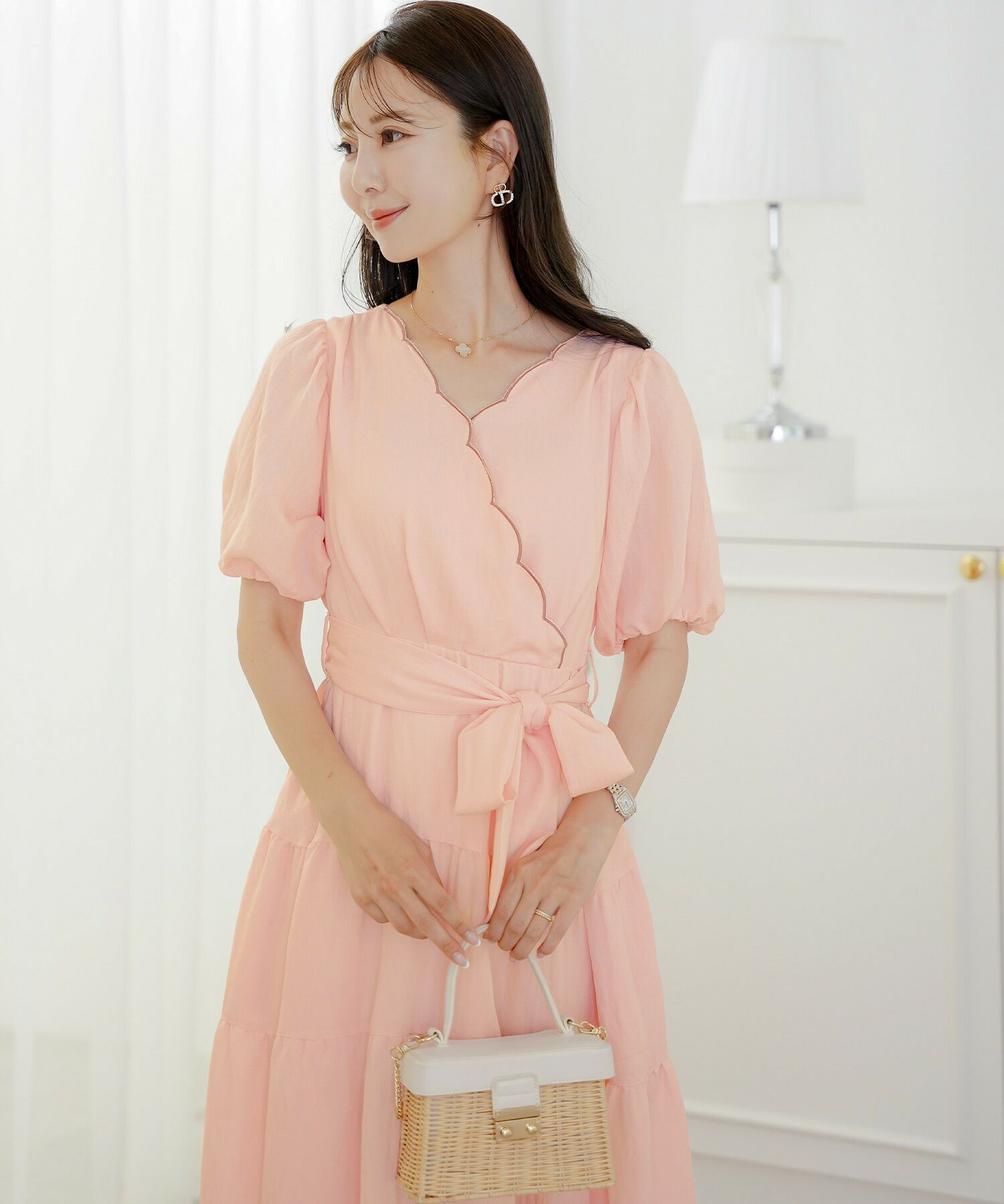 レディース/ワンピース/スカラップ/ミモレ/刺繍/袖口ゴム/半袖/5分袖/パフスリーブ/ハイウエスト/リボン/ウエストリボン/ピンク/ラベンダー/ミント/ブラック/上品/フェミニン/エレガント/きれい/ナチュラル/旅行/おでかけ