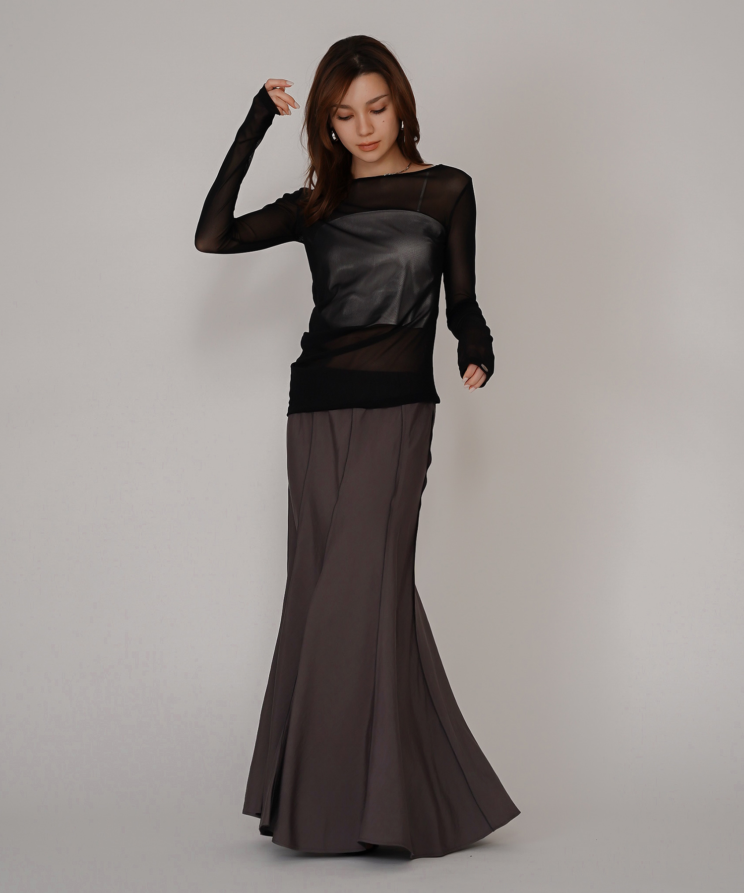 サテン クロップド カップ付き トップス KINO THE KEI