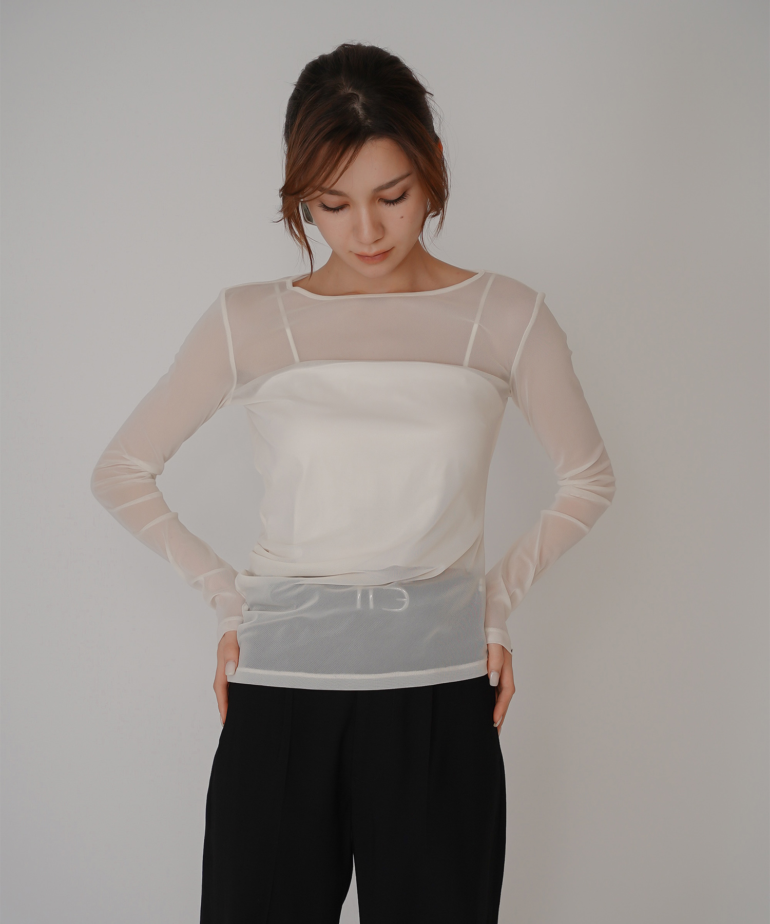 サテン クロップド カップ付き トップス KINO THE KEI