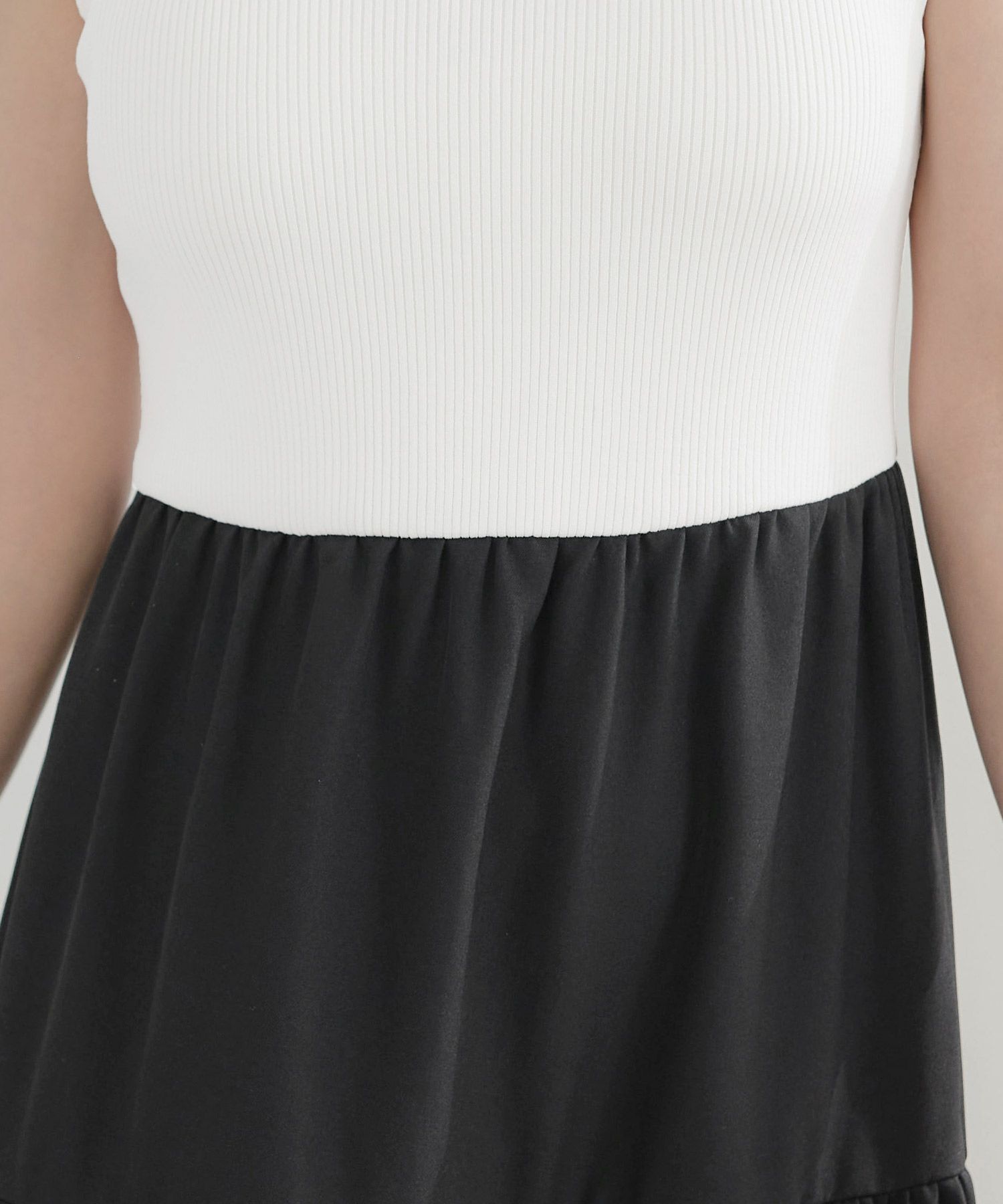 手洗い可かわいい上品きれいめ大人カジュアルシンプルノースリーブ異素材体型カバーフレアジョイントスペース