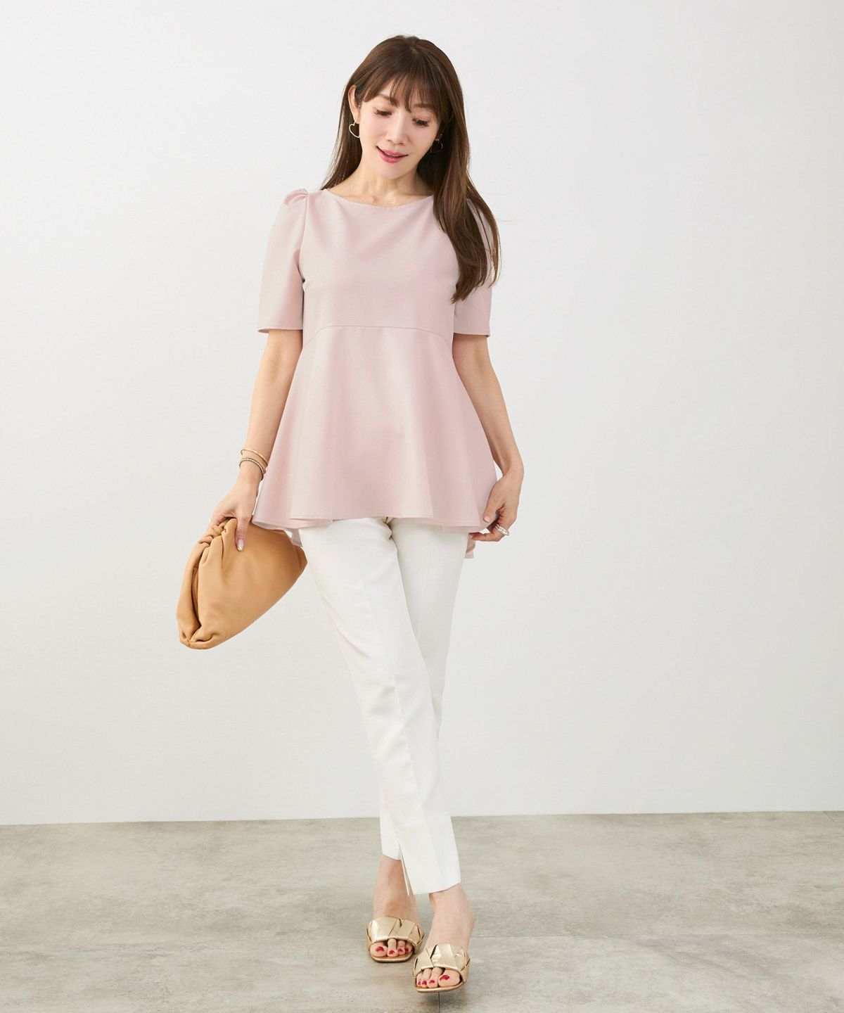 手洗い可日本製かわいい上品きれいめ大人カジュアルオフィスシンプルペプラム体型カバージョイントスペース