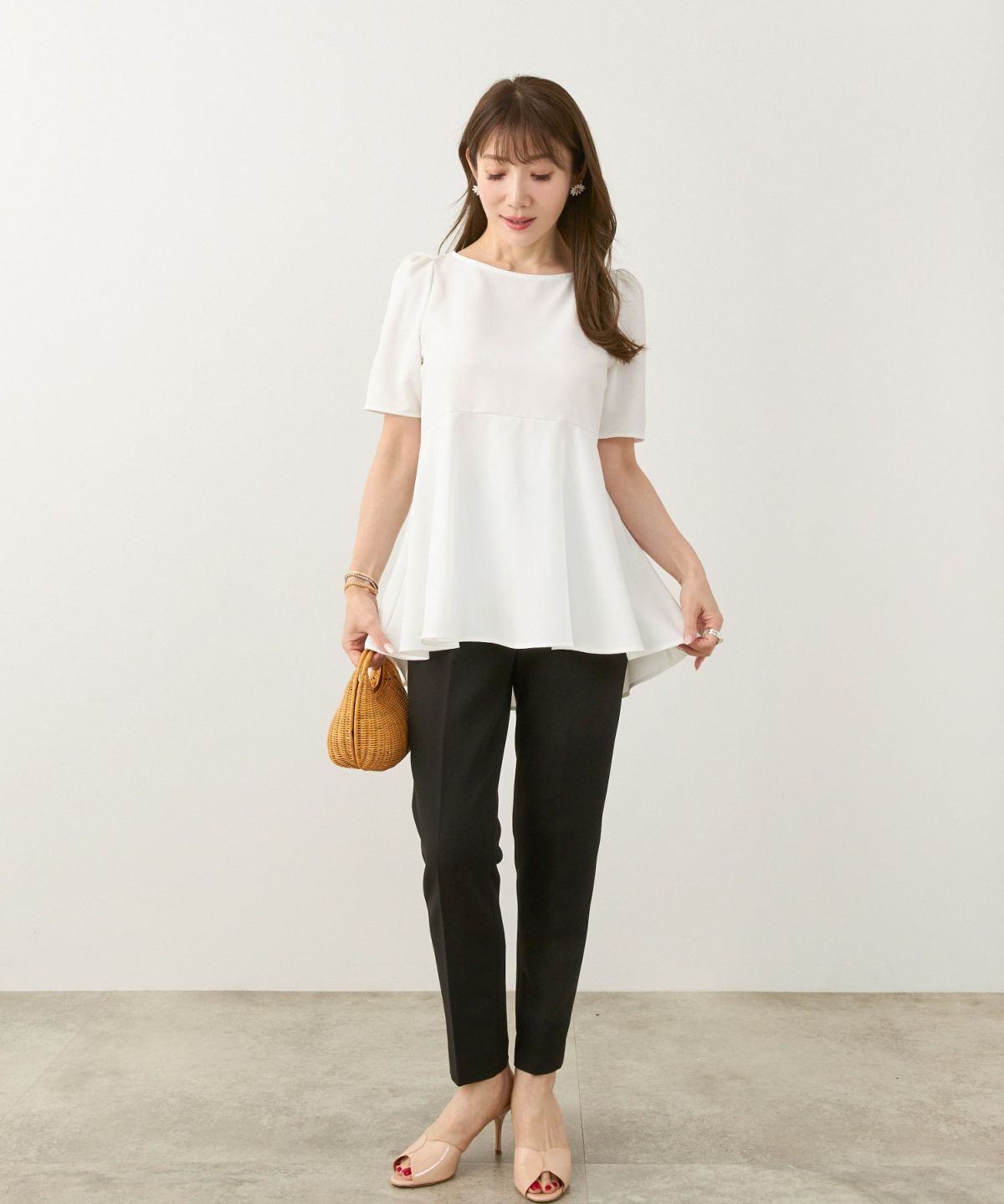 手洗い可日本製かわいい上品きれいめ大人カジュアルオフィスシンプルペプラム体型カバージョイントスペース