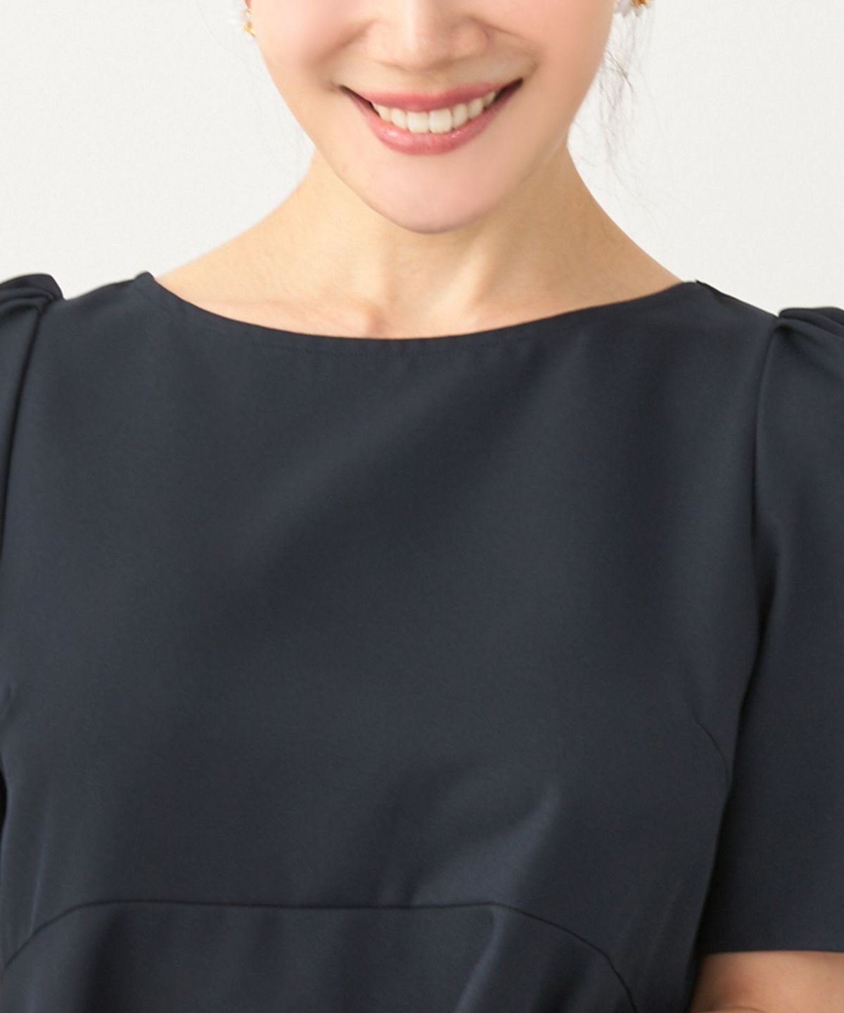 手洗い可日本製かわいい上品きれいめ大人カジュアルオフィスシンプルペプラム体型カバージョイントスペース