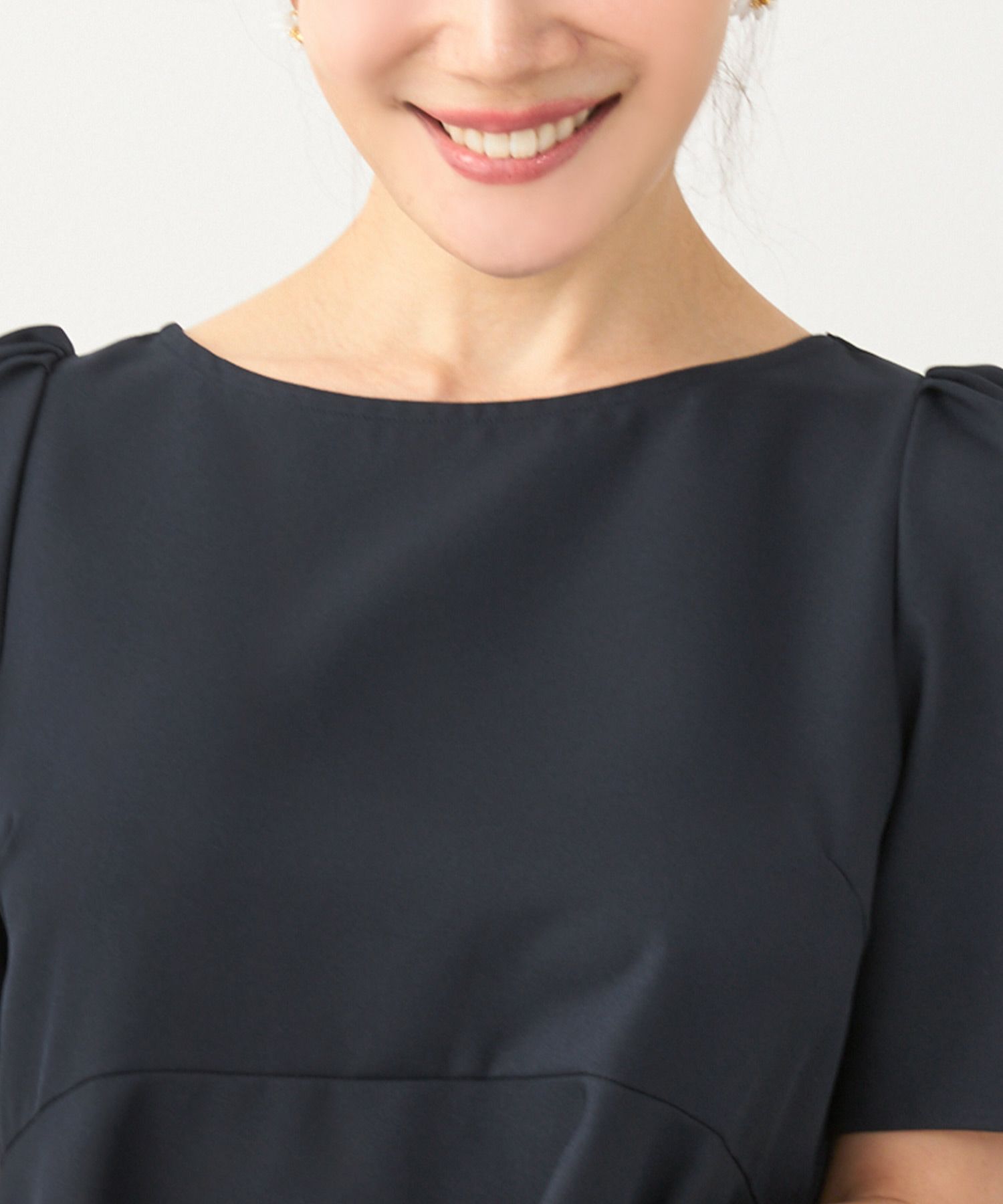 手洗い可日本製かわいい上品きれいめ大人カジュアルオフィスシンプルペプラム体型カバージョイントスペース