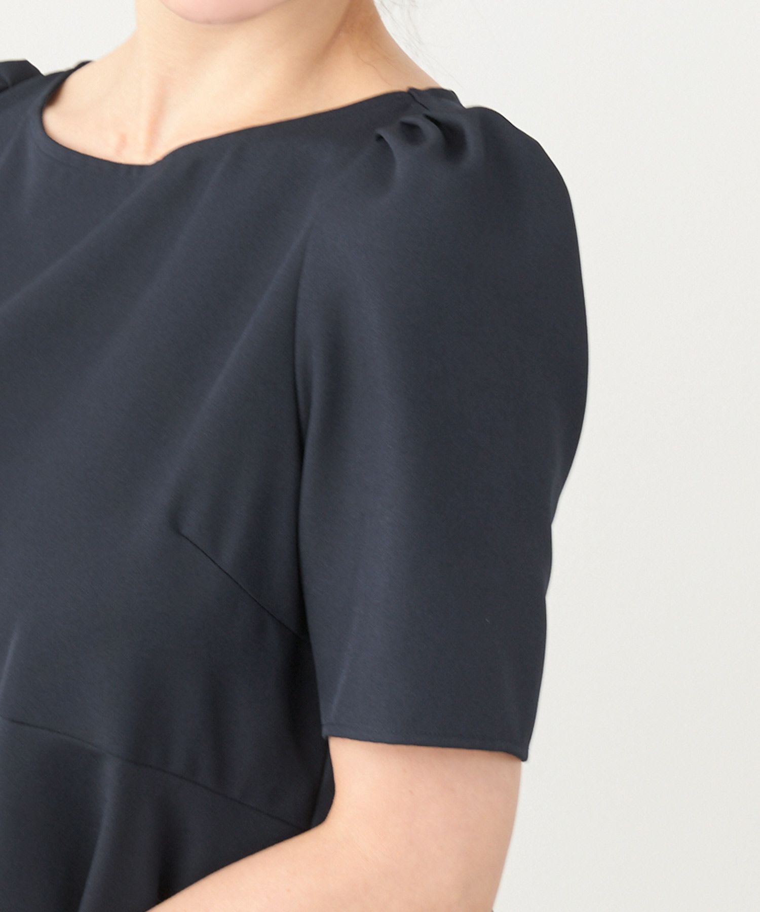 手洗い可日本製かわいい上品きれいめ大人カジュアルオフィスシンプルペプラム体型カバージョイントスペース