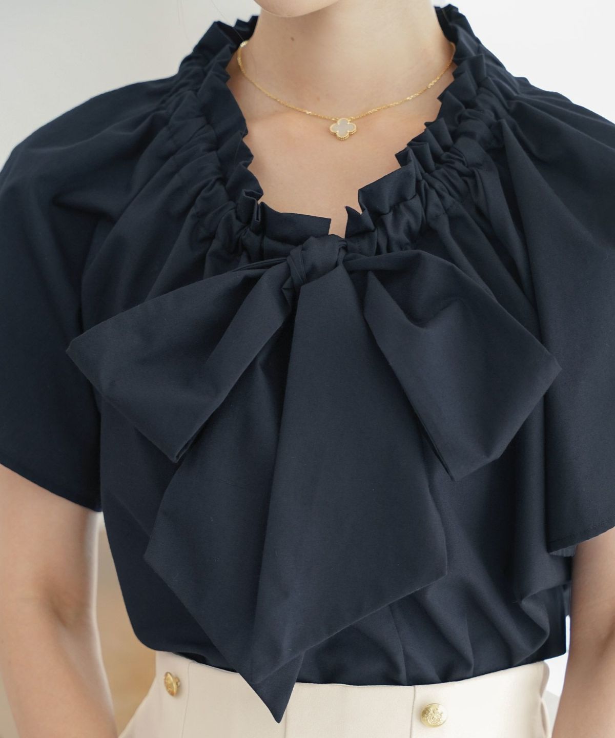 レデイースブラウストップスボウタイリボンドロスト半袖フレアスリーブバタフライスリーブ春夏フレアAラインホワイトネイビー上品綺麗めカジュアルフェミニン