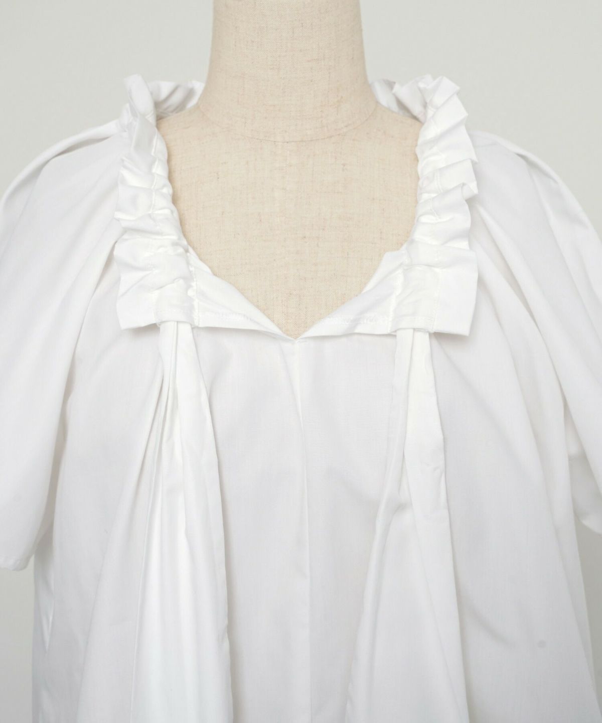 レデイースブラウストップスボウタイリボンドロスト半袖フレアスリーブバタフライスリーブ春夏フレアAラインホワイトネイビー上品綺麗めカジュアルフェミニン