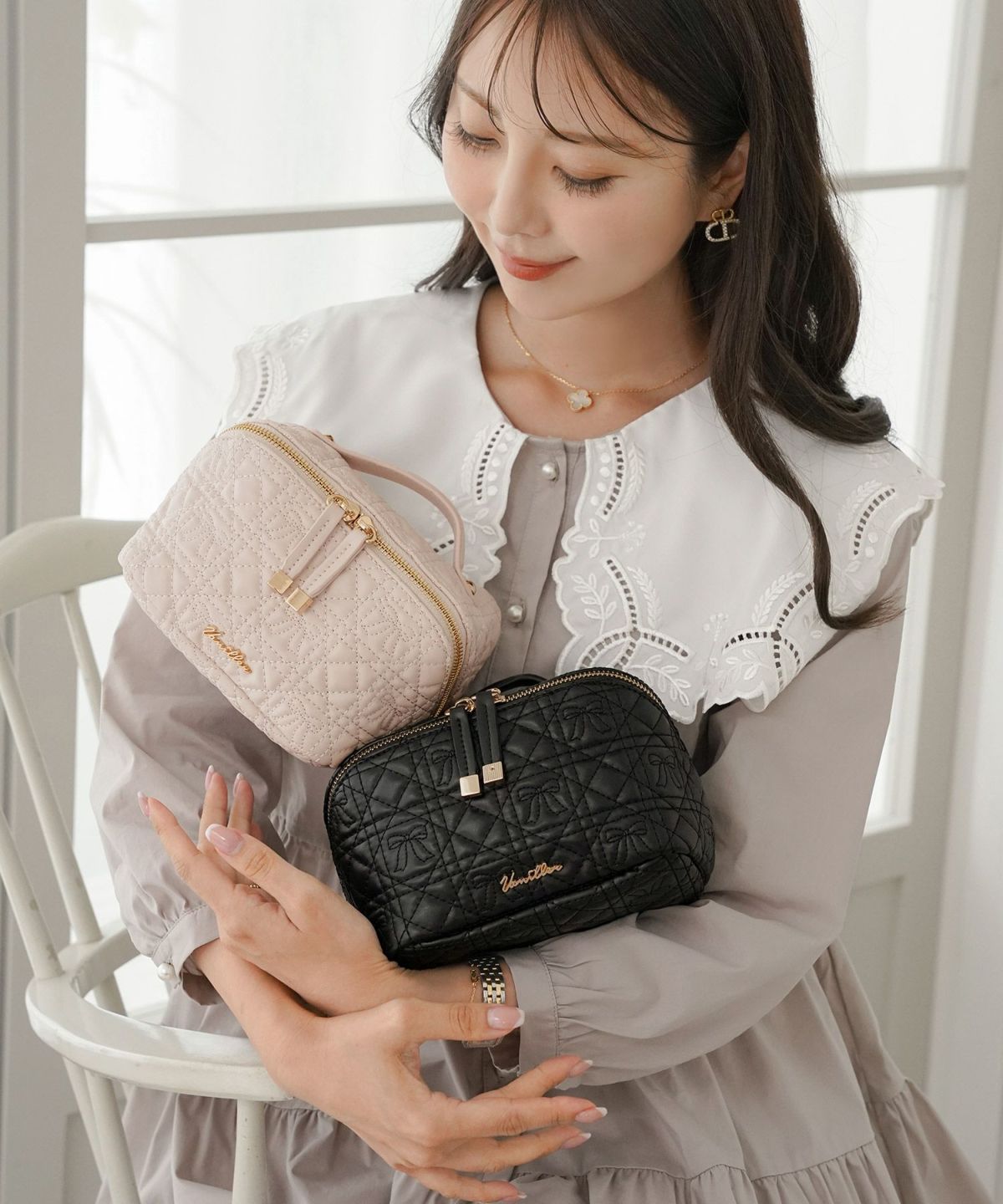 レディース雑貨ポーチ収納コスメ化粧品バニティサニタリーリボンキルティング小物グッズ旅行オシャレかわいいピンクブラックオールシーズンレザー合皮