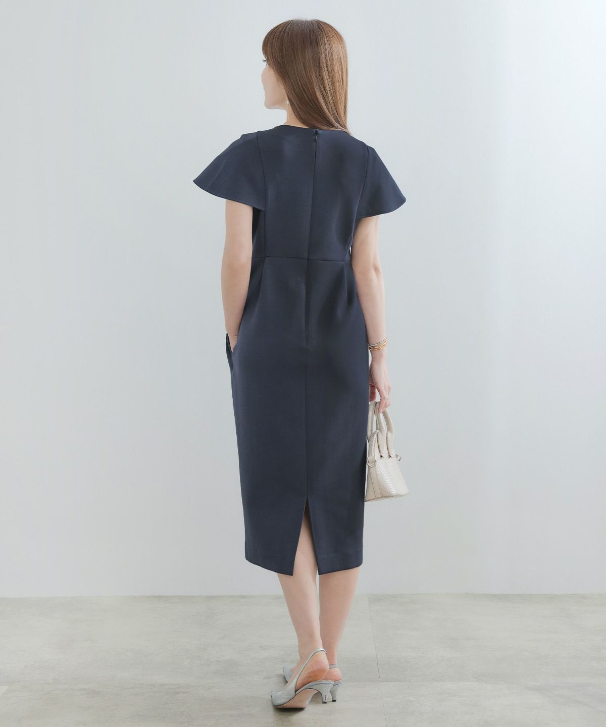 手洗い可かわいい上品きれいめ大人カジュアルシンプル体型カバーリラックスVネックジョイントスペース