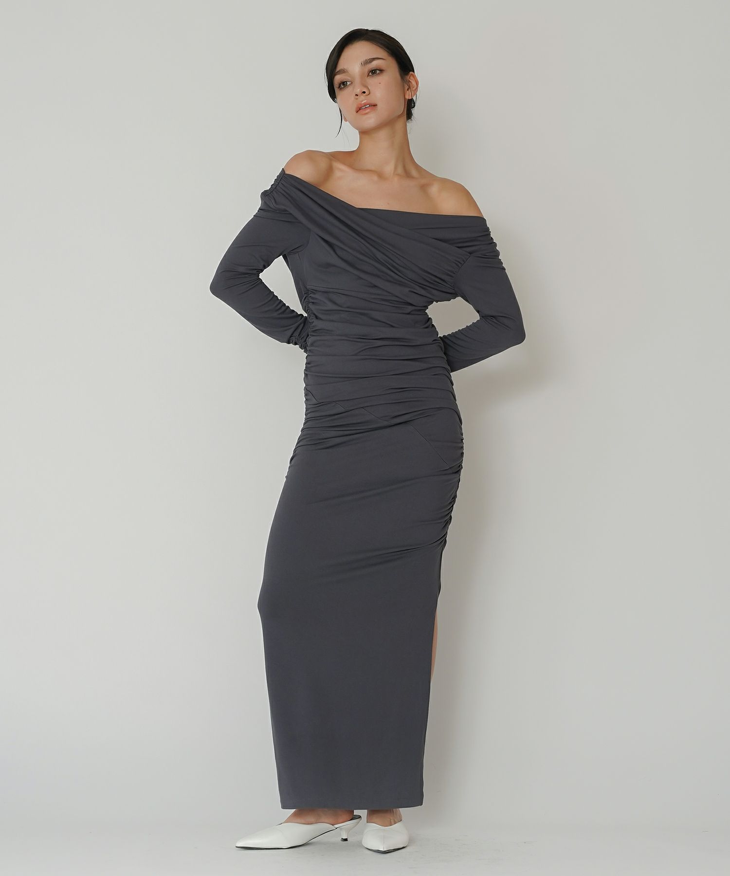 オフショル シャーリング ギャザー ワンピース KINO THE KEI 全4色｜ktk331-0100【1】