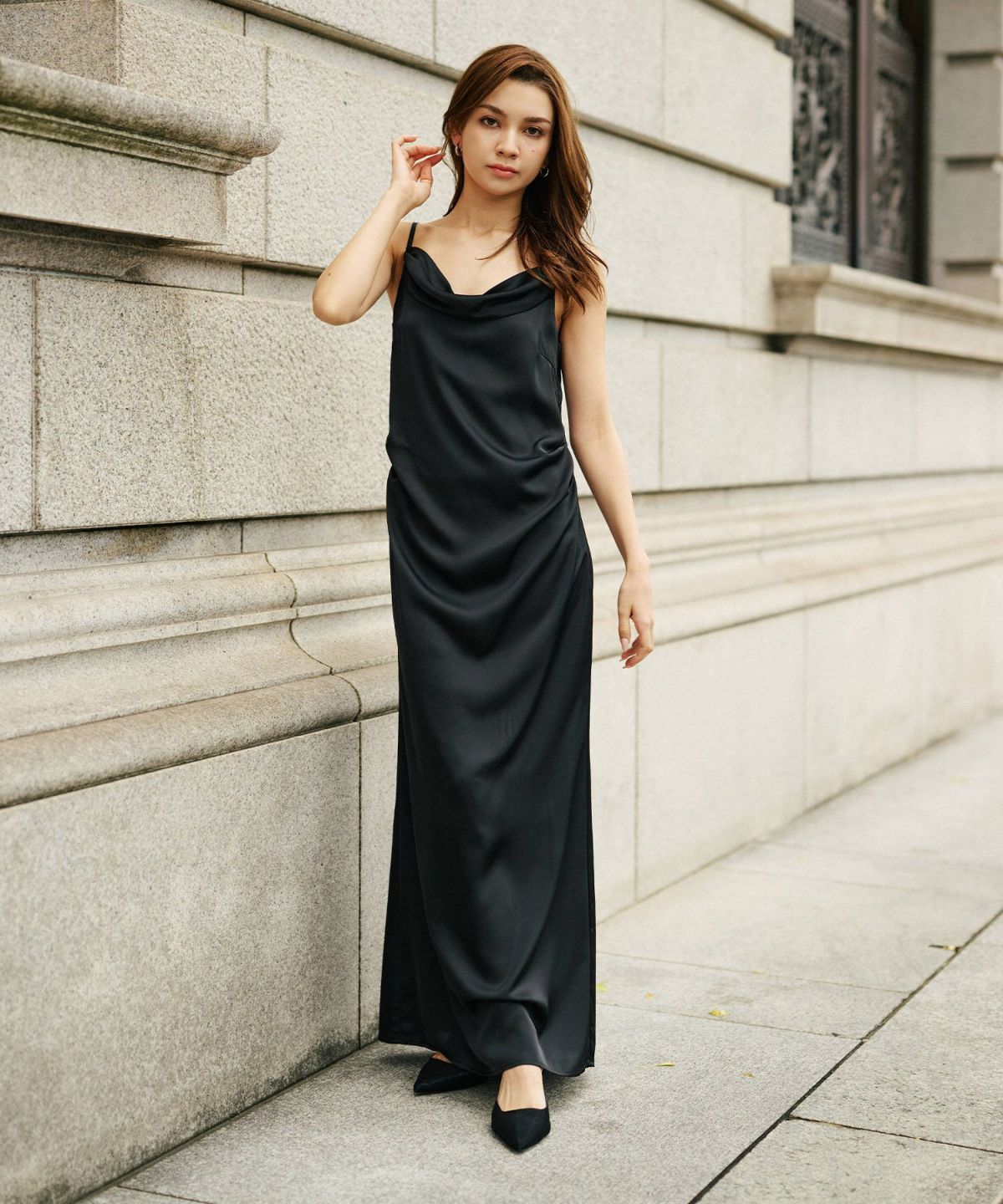 ディナー リゾート エレガント 大人 キャミワンピ バックオープン 結婚式 二次会コーデ サテン KINO THE KEI