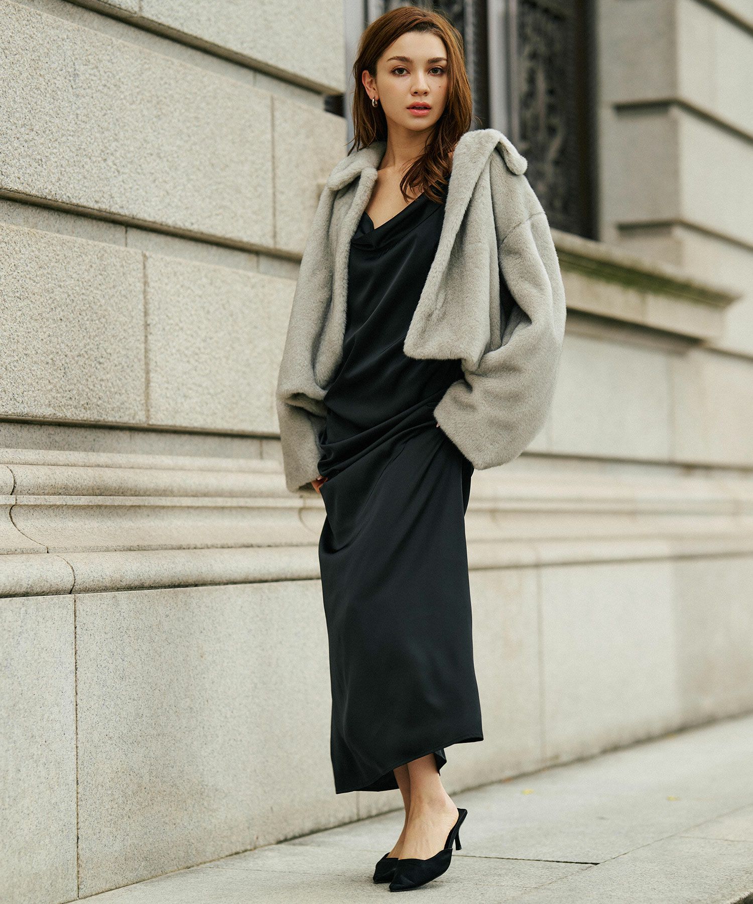 ディナー リゾート エレガント 大人 キャミワンピ バックオープン 結婚式 二次会コーデ サテン KINO THE KEI