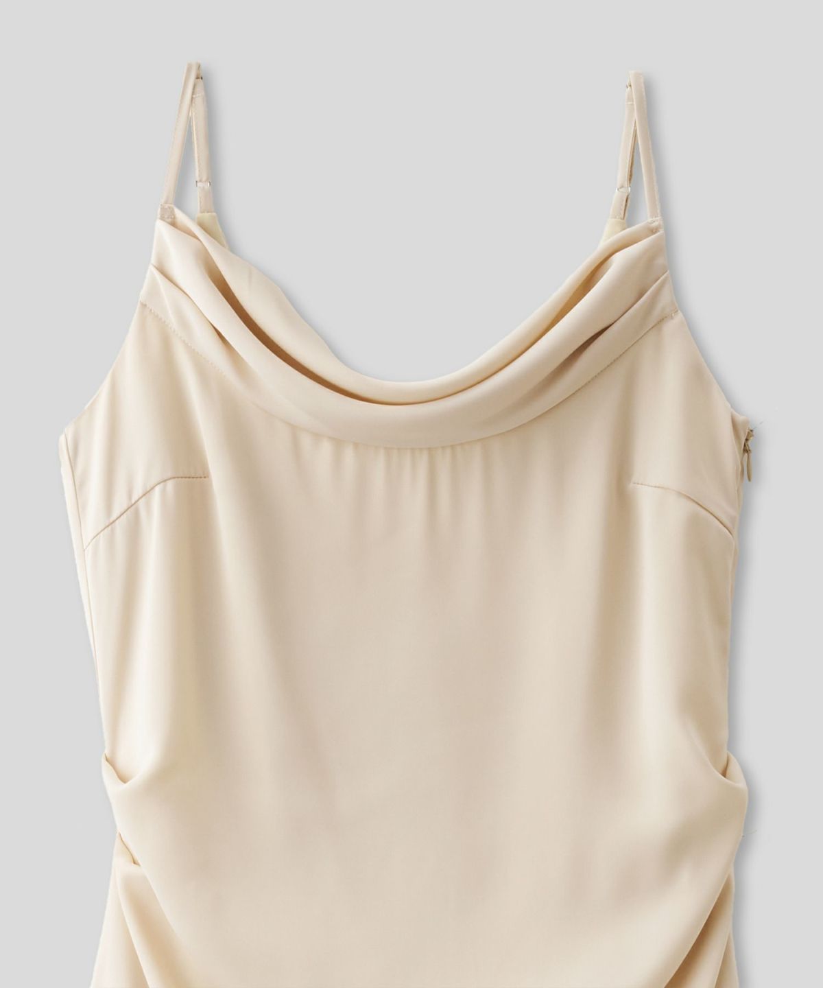 ディナー リゾート エレガント 大人 キャミワンピ バックオープン 結婚式 二次会コーデ サテン KINO THE KEI