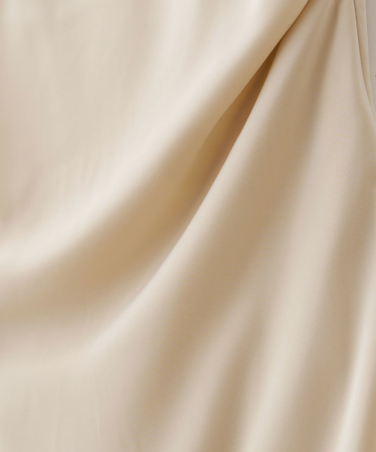 ディナー リゾート エレガント 大人 キャミワンピ バックオープン 結婚式 二次会コーデ サテン KINO THE KEI