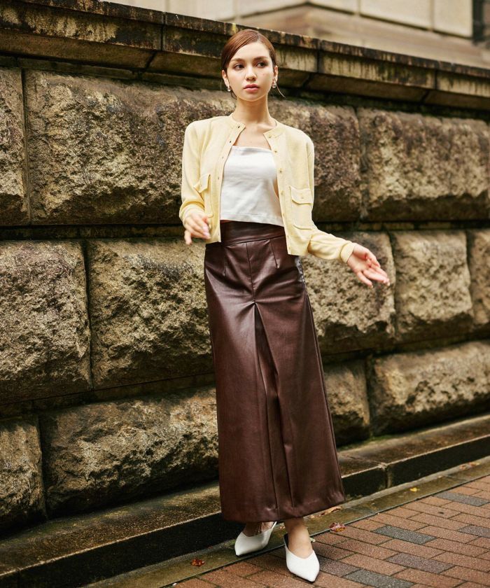 ニットトップス コンパクトカーデ ショート丈 ブランドロゴ付き タイトトップス 韓国風 綺麗め 細見え カジュアル KINO THE KEI