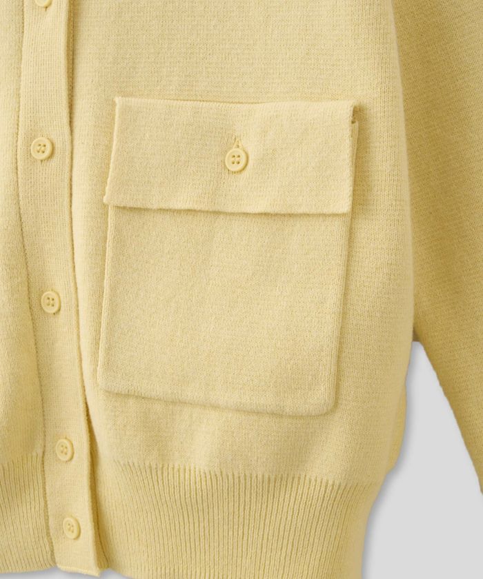 ニットトップス コンパクトカーデ ショート丈 ブランドロゴ付き タイトトップス 韓国風 綺麗め 細見え カジュアル KINO THE KEI